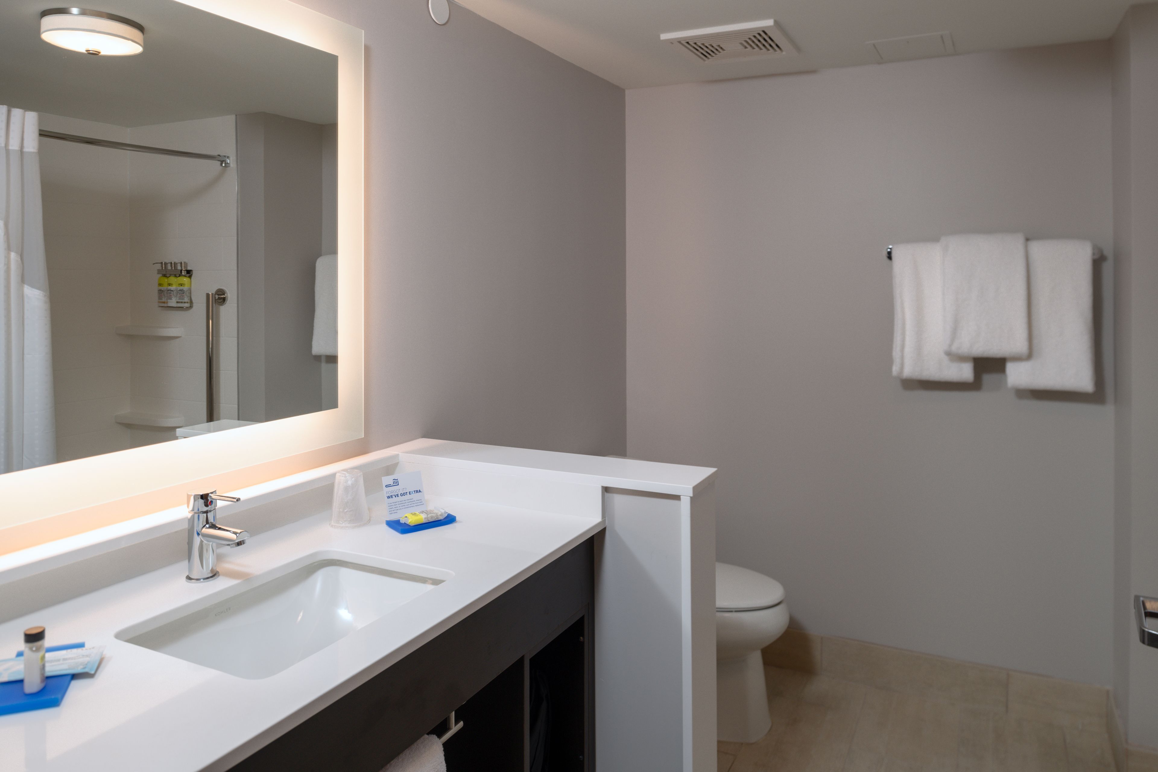 Holiday Inn Express & Suites Tulsa Downtown Arts District