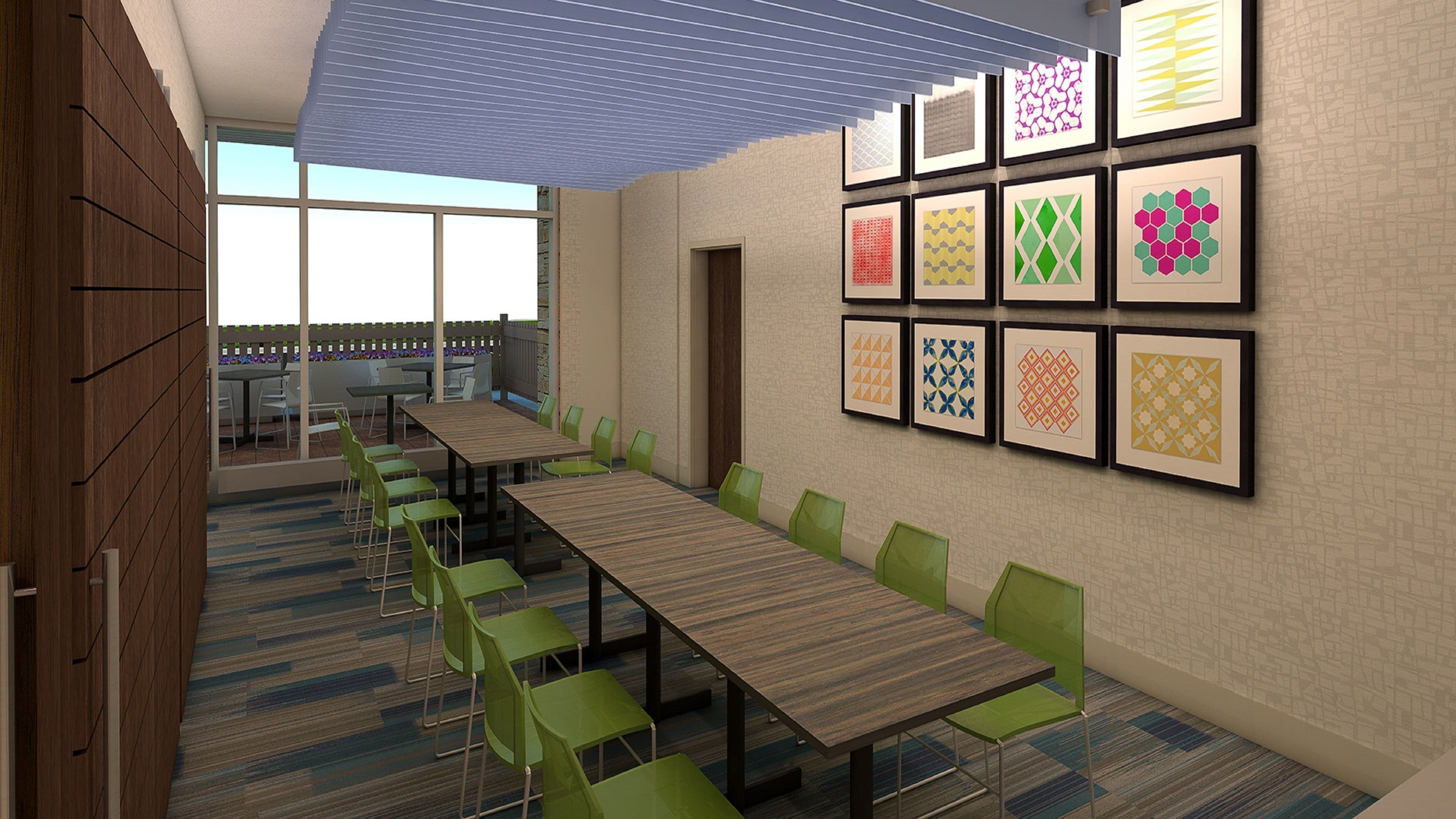 Holiday Inn Express & Suites Tulsa Midtown