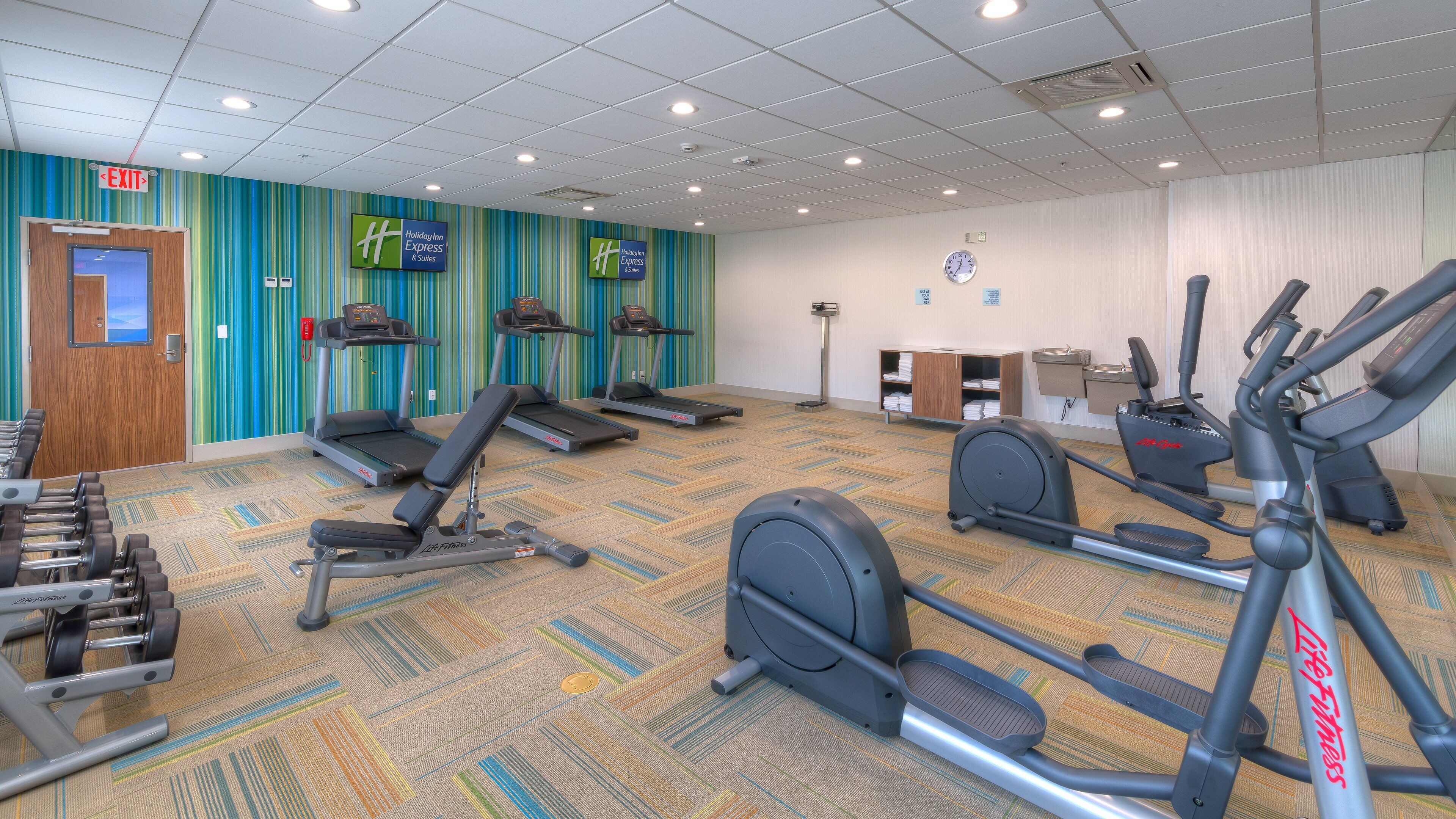 Holiday Inn Express & Suites Tulsa Midtown