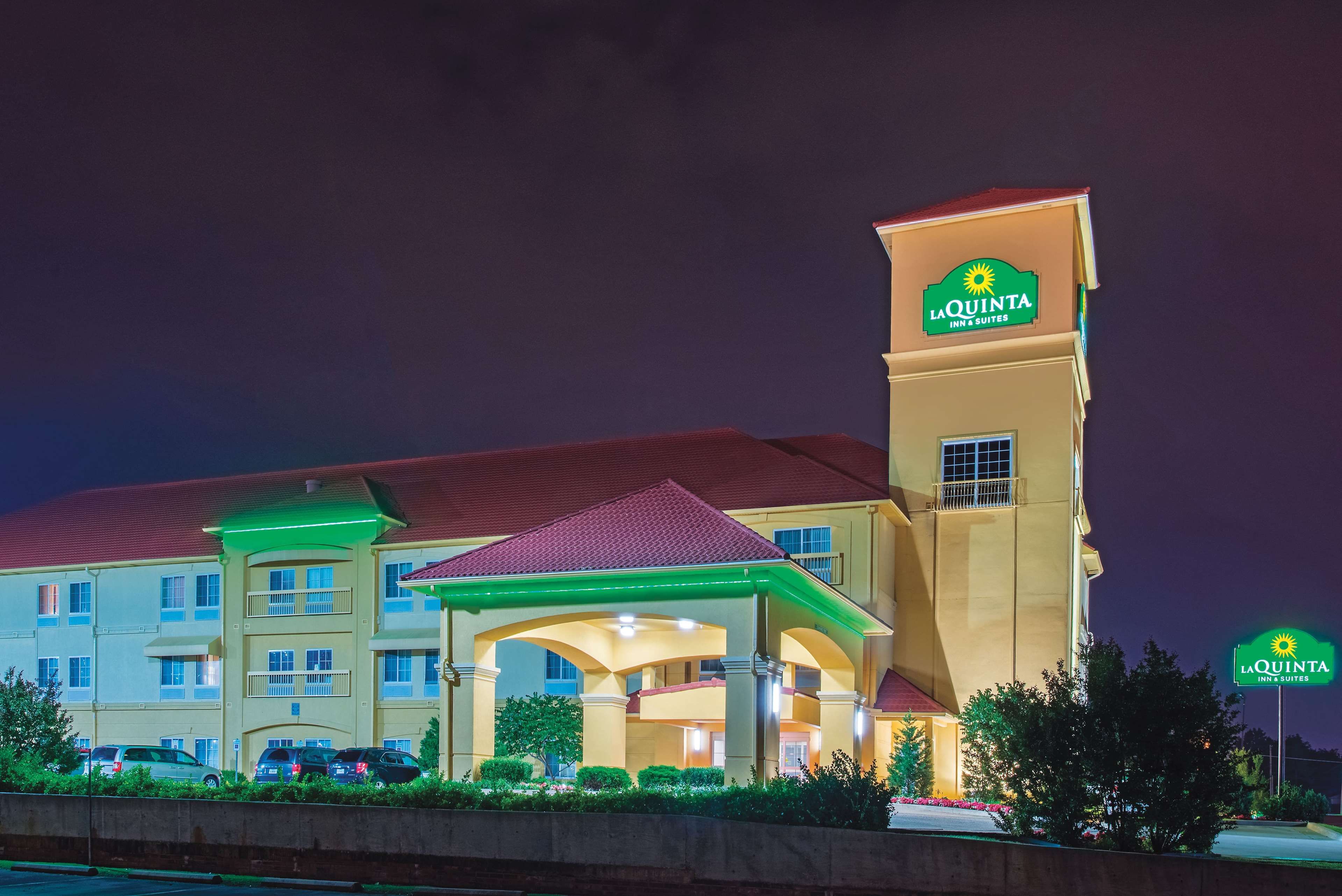 La Quinta Inn & Suites by Wyndham Tulsa Airpt / Expo Square