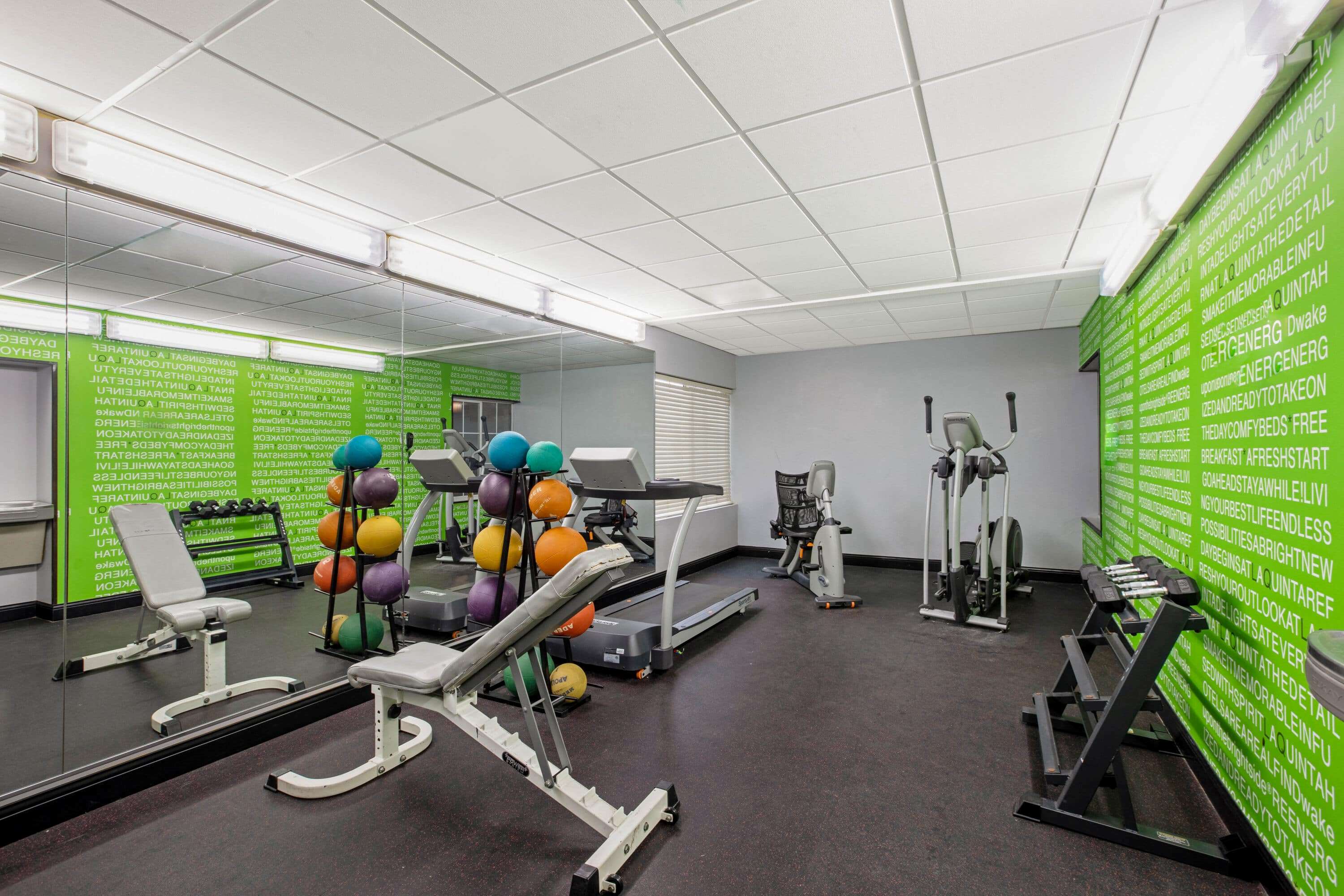 La Quinta Inn & Suites by Wyndham Tulsa Airpt / Expo Square