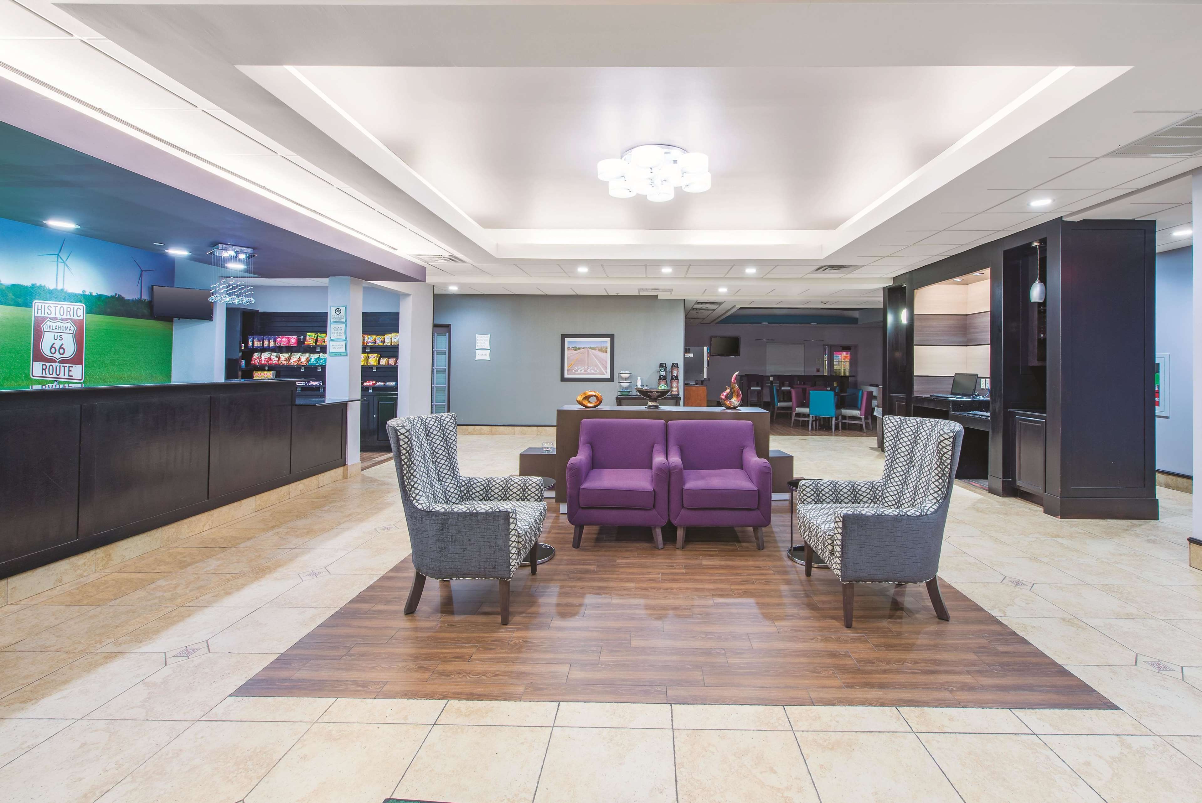 La Quinta Inn & Suites by Wyndham Tulsa Airpt / Expo Square