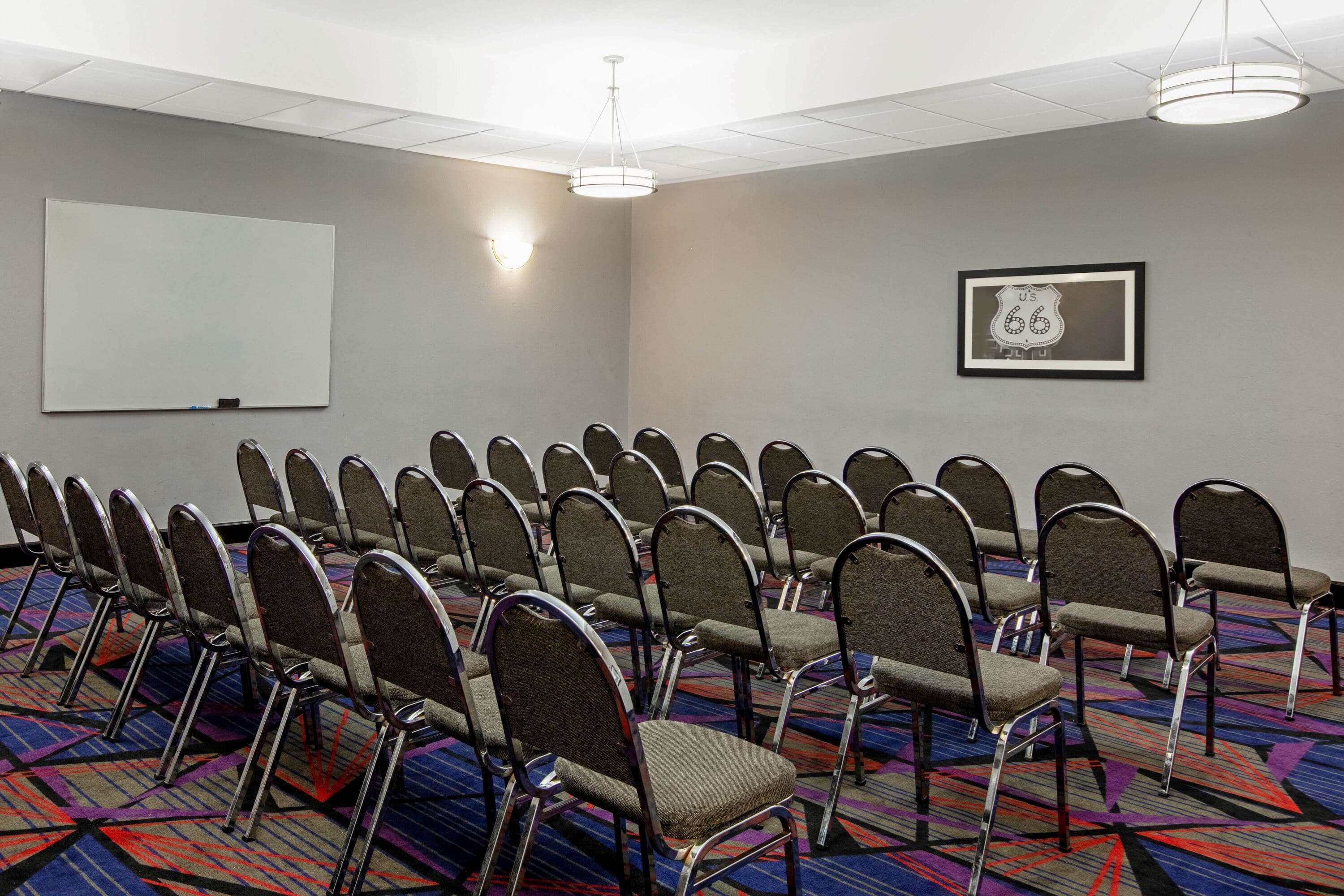 La Quinta Inn & Suites by Wyndham Tulsa Airpt / Expo Square