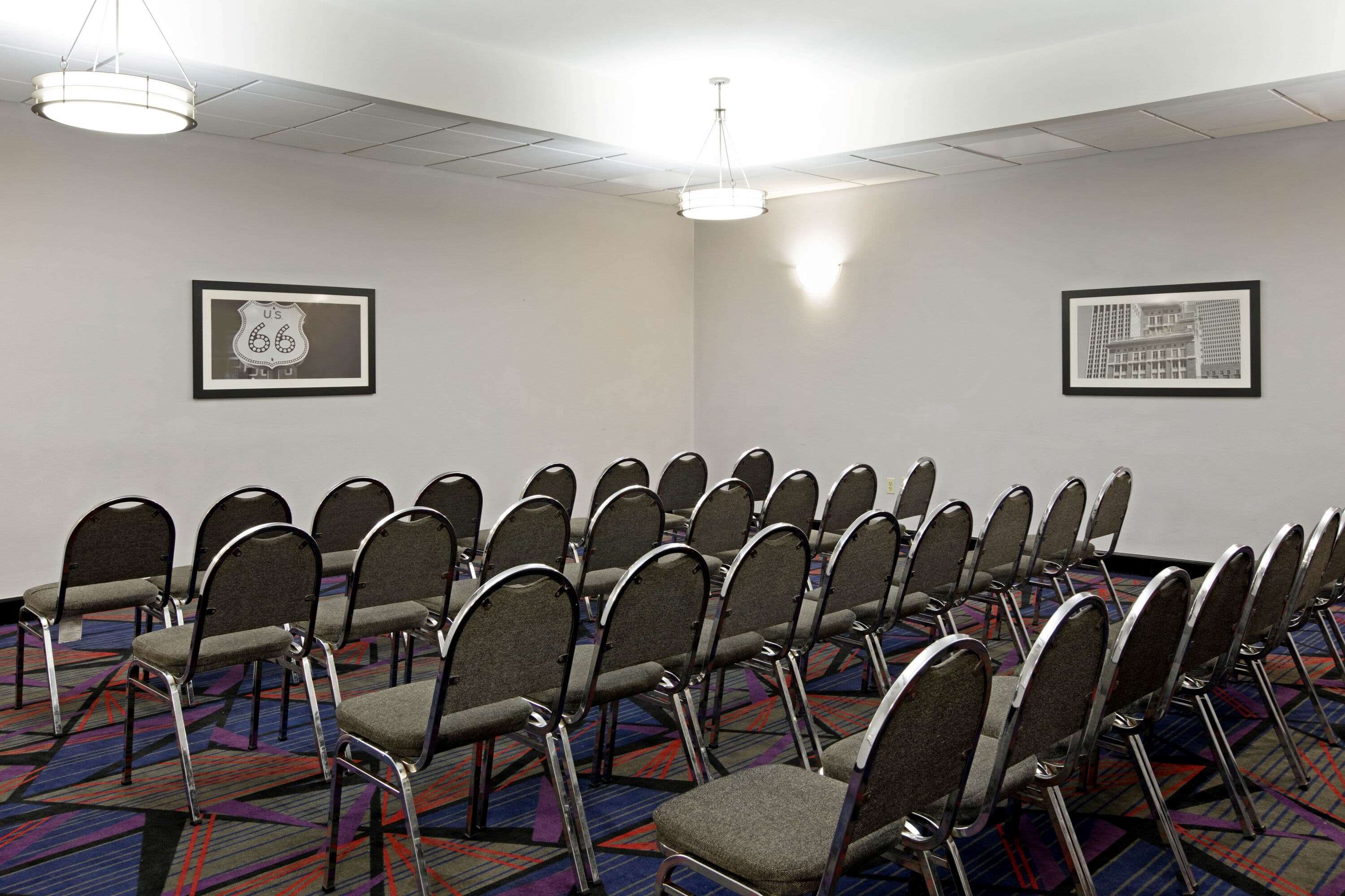 La Quinta Inn & Suites by Wyndham Tulsa Airpt / Expo Square