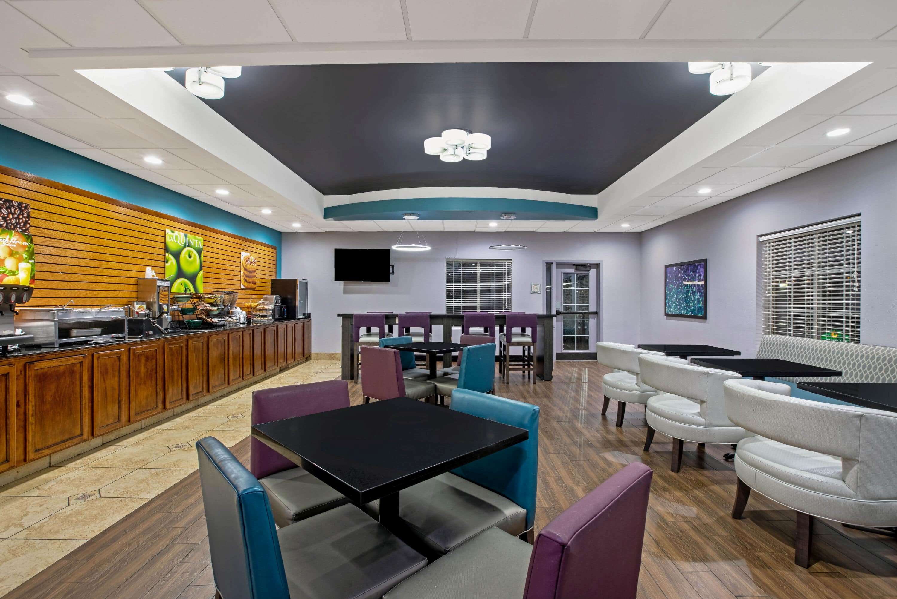 La Quinta Inn & Suites by Wyndham Tulsa Airpt / Expo Square