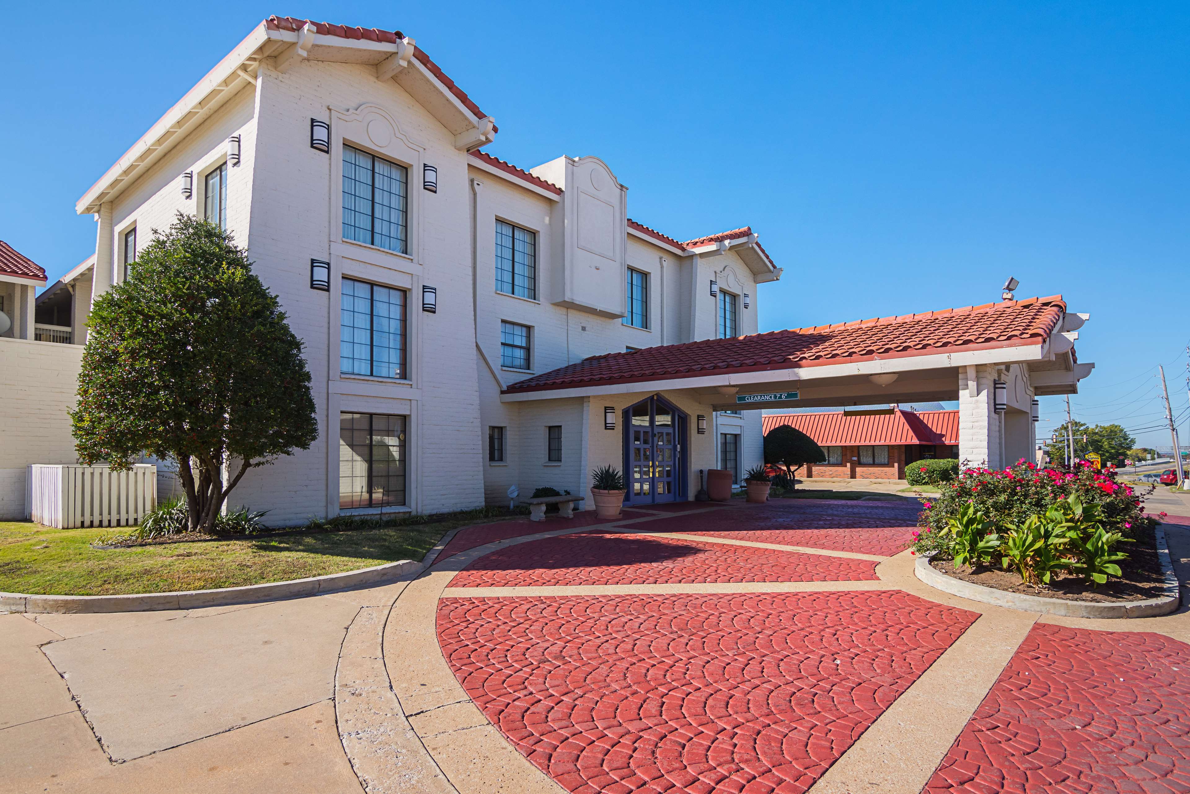 Eagle Suites Extended Stay Hotel, Tulsa - Hilti Park