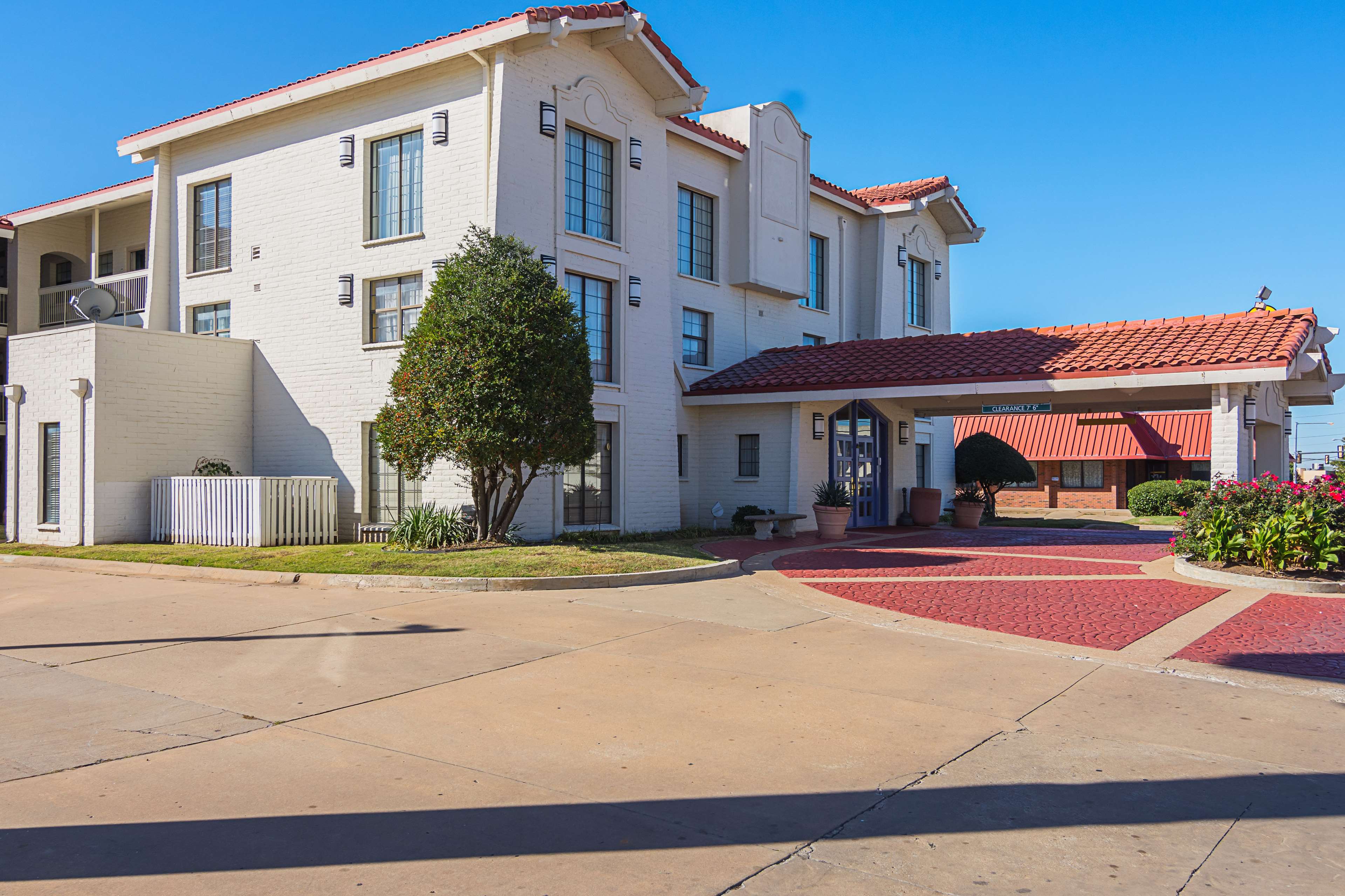 Eagle Suites Extended Stay Hotel, Tulsa - Hilti Park