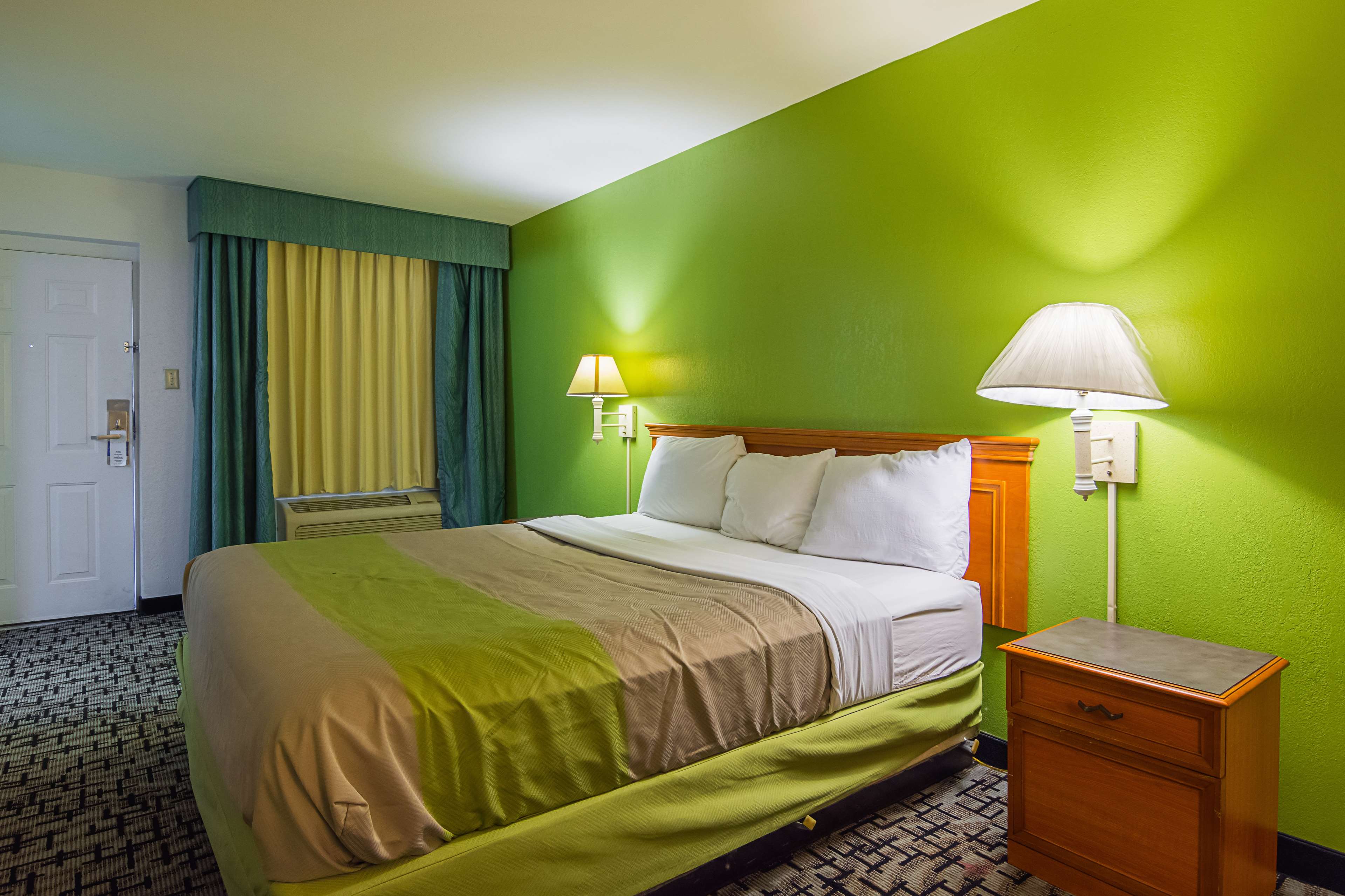 Eagle Suites Extended Stay Hotel, Tulsa - Hilti Park