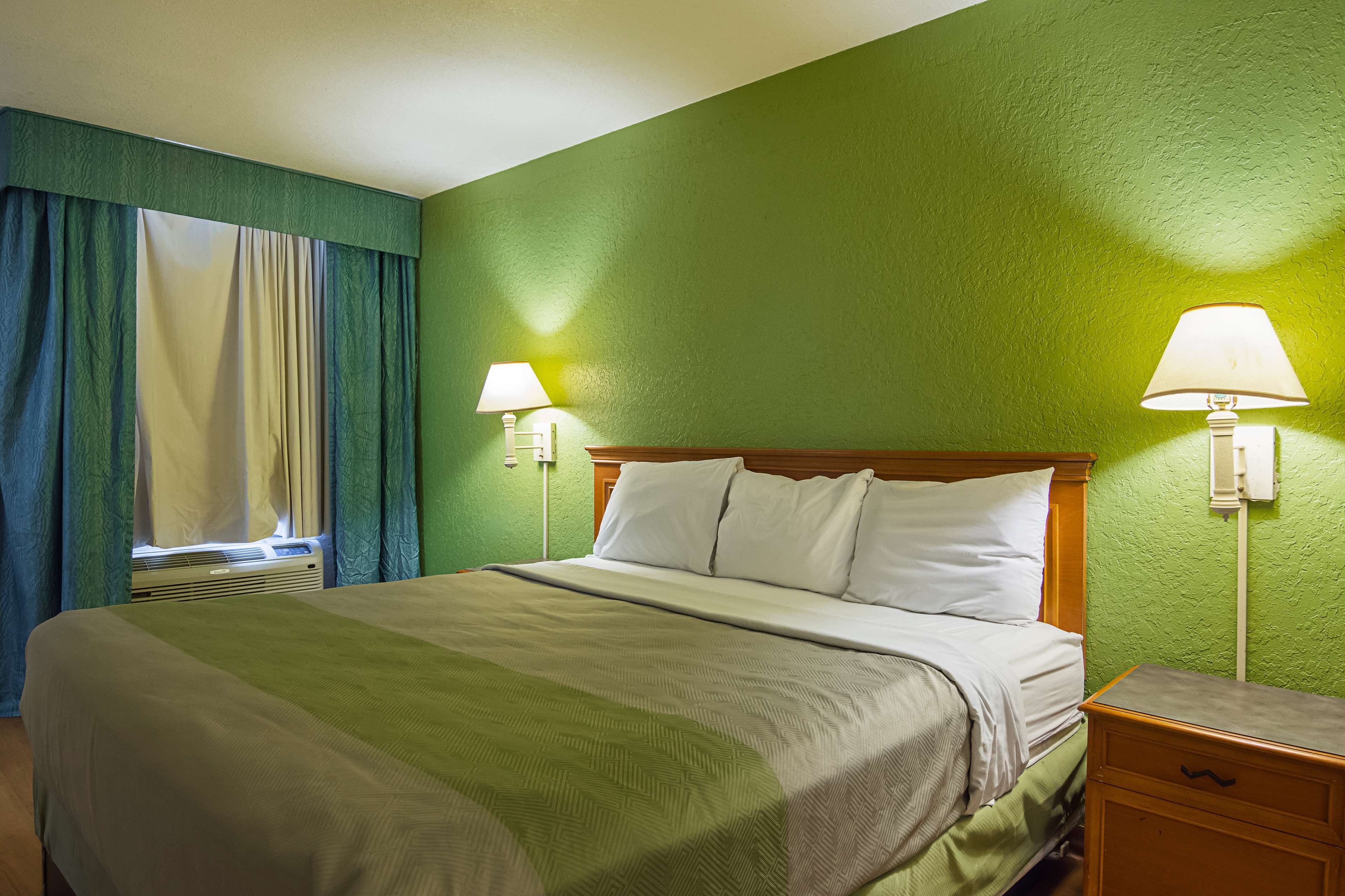 Eagle Suites Extended Stay Hotel, Tulsa - Hilti Park