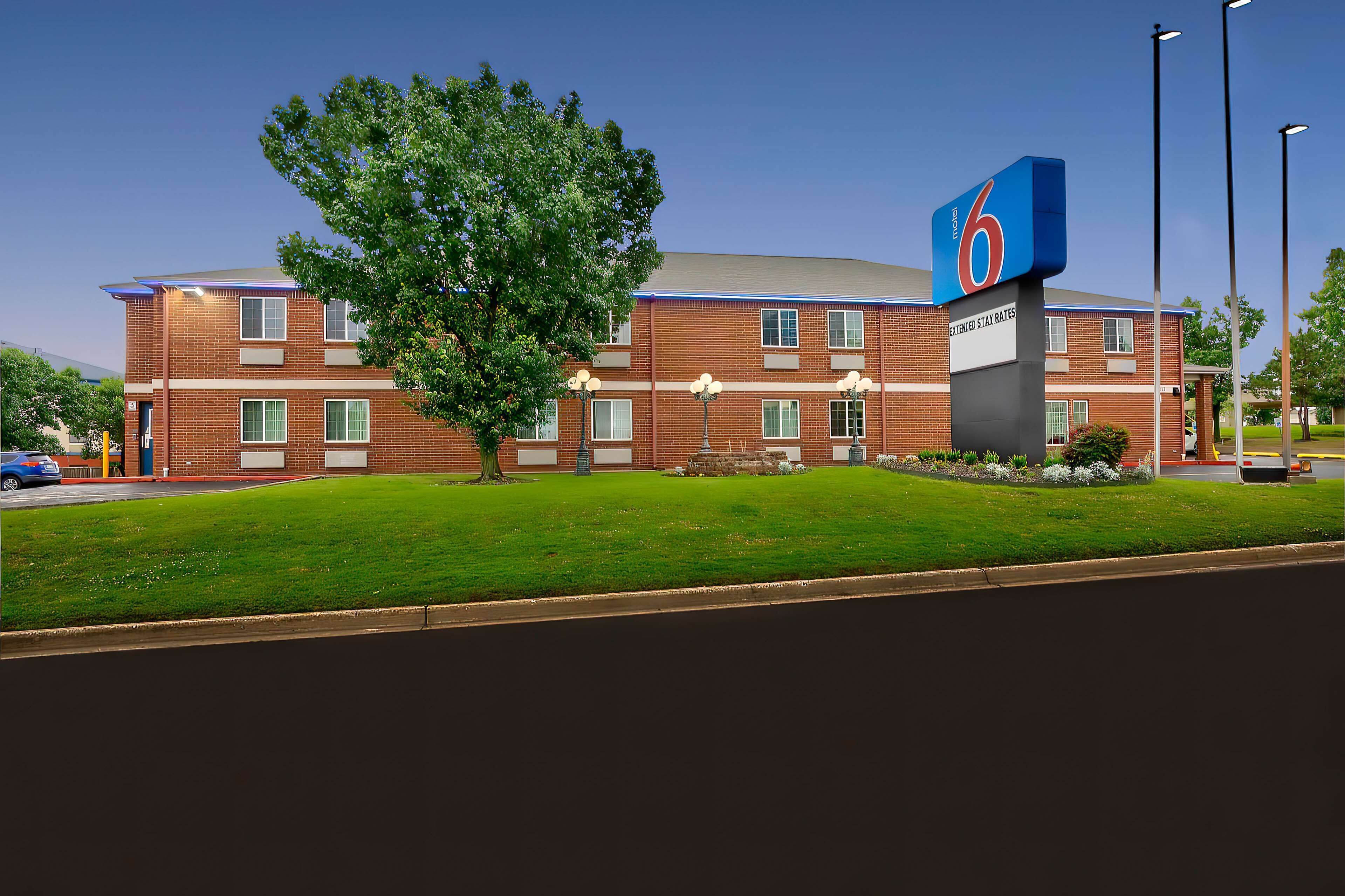 Motel 6 Tulsa OK - Central
