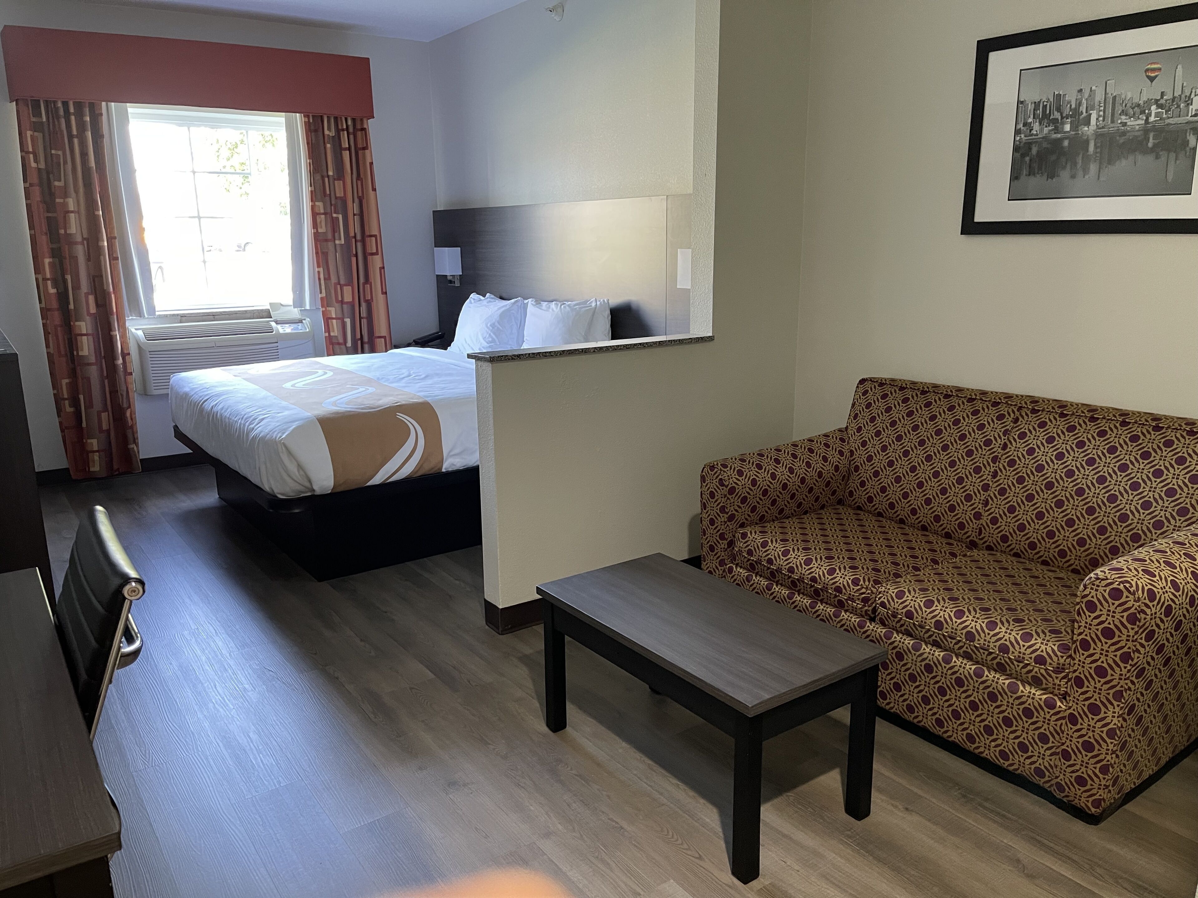 Quality Suites I-44