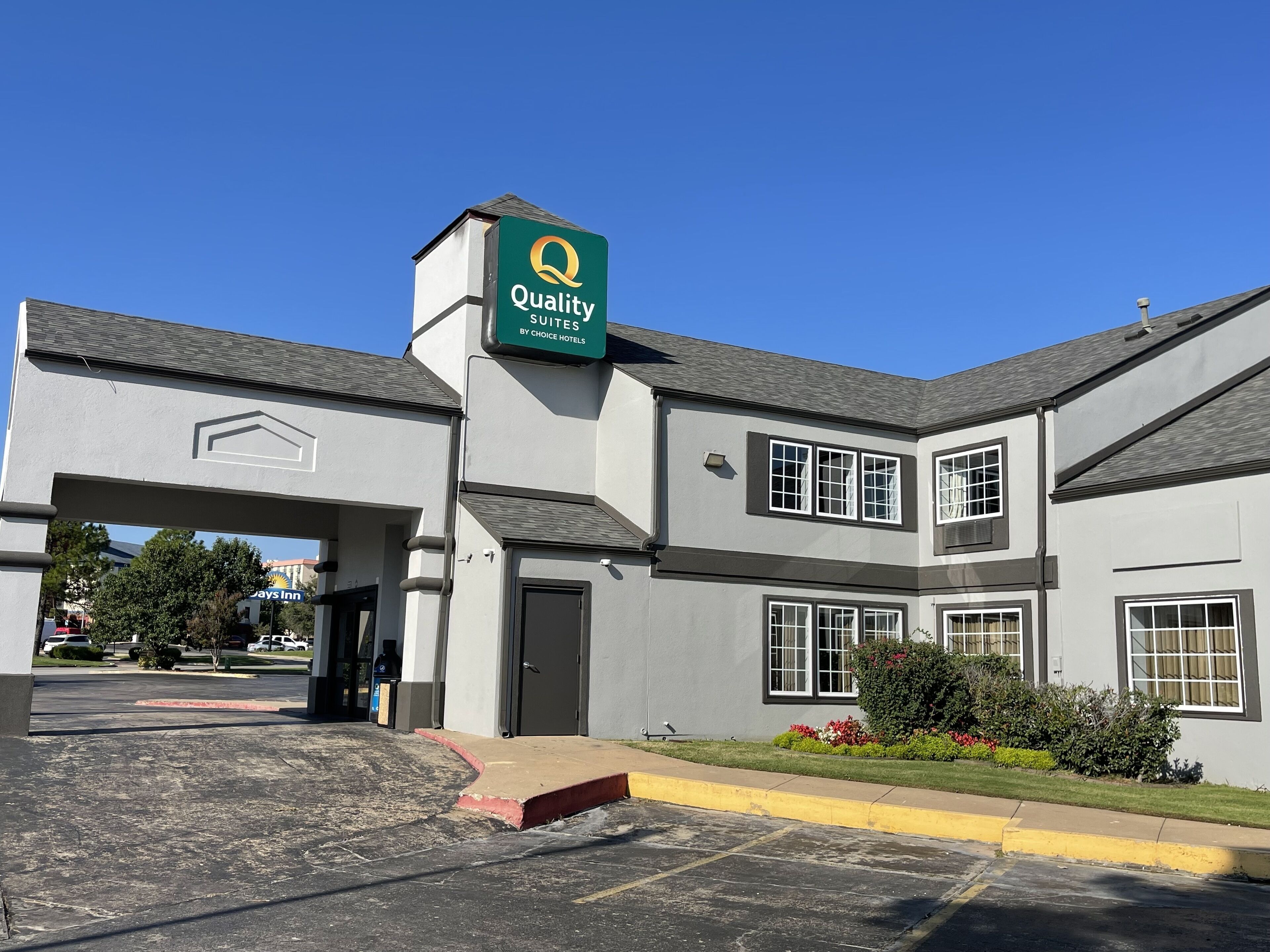 Quality Suites I-44