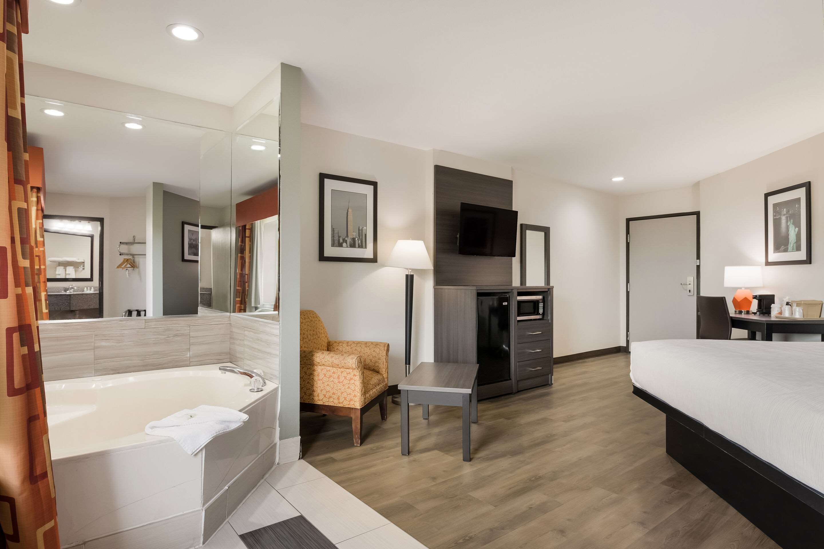 Quality Suites I-44