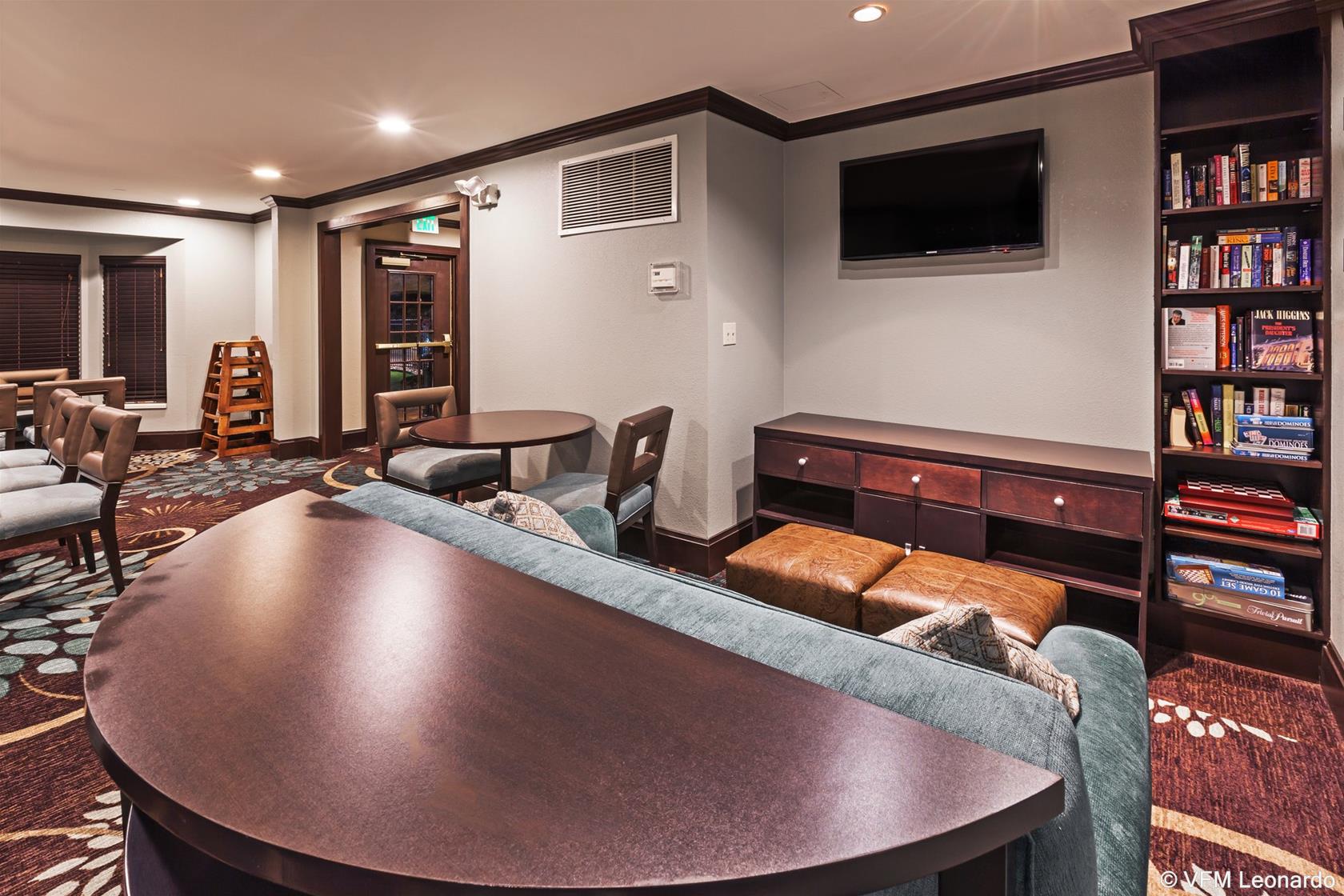 Staybridge Suites Tulsa - Woodland Hills