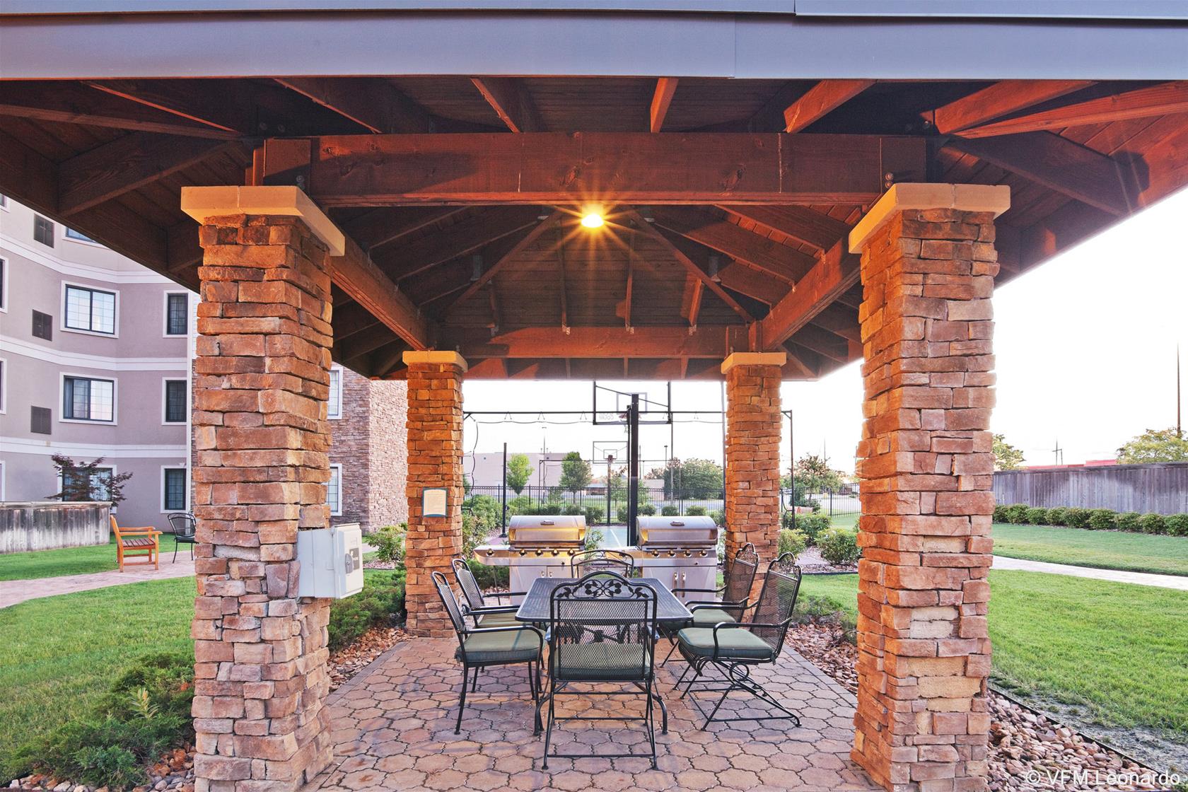 Staybridge Suites Tulsa - Woodland Hills
