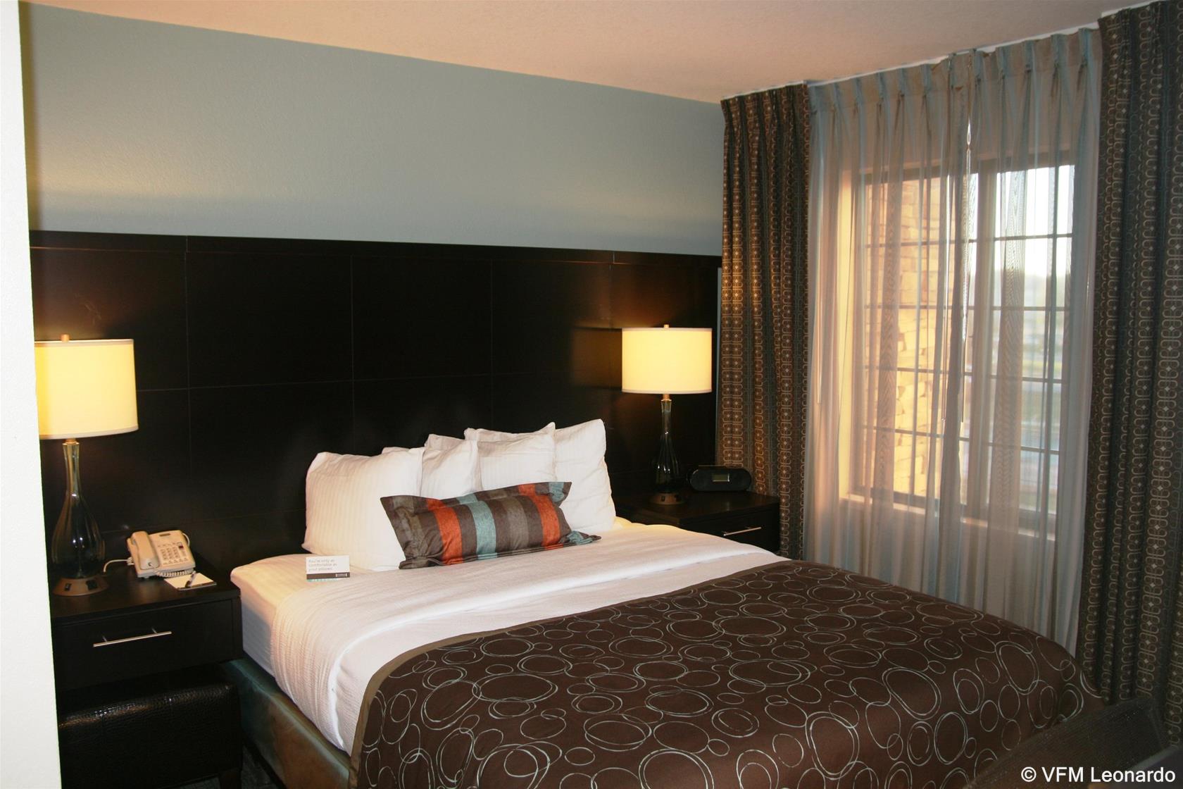 Staybridge Suites Tulsa - Woodland Hills