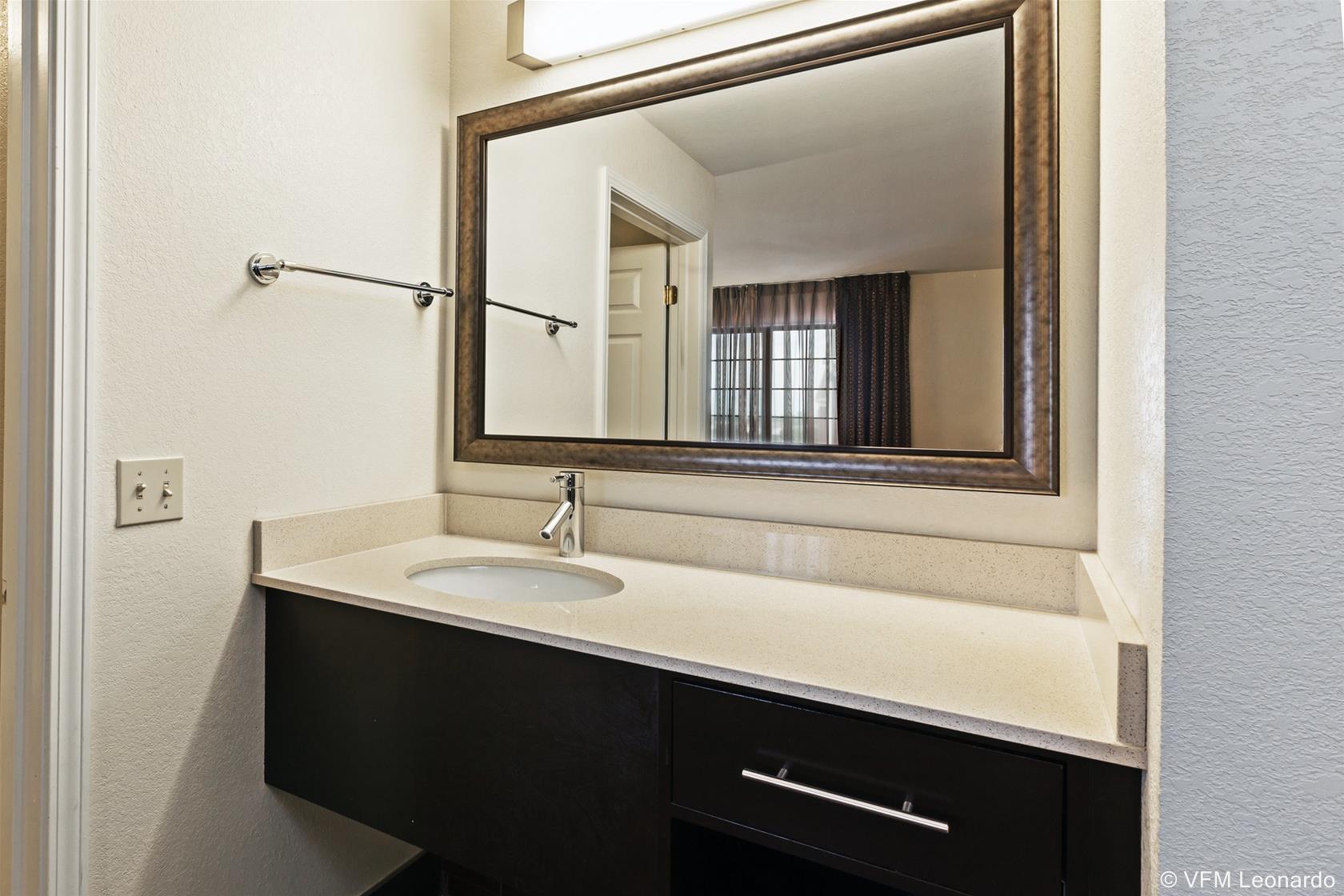 Staybridge Suites Tulsa - Woodland Hills