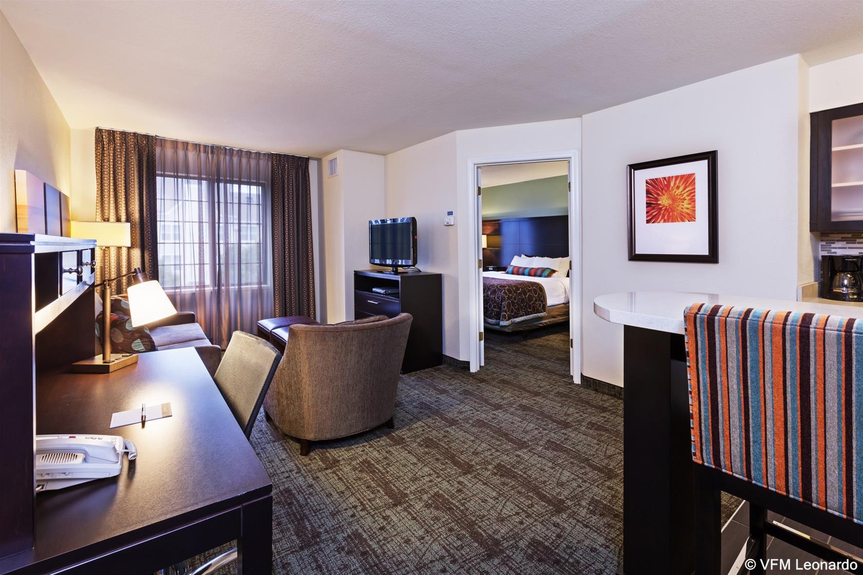 Staybridge Suites Tulsa - Woodland Hills