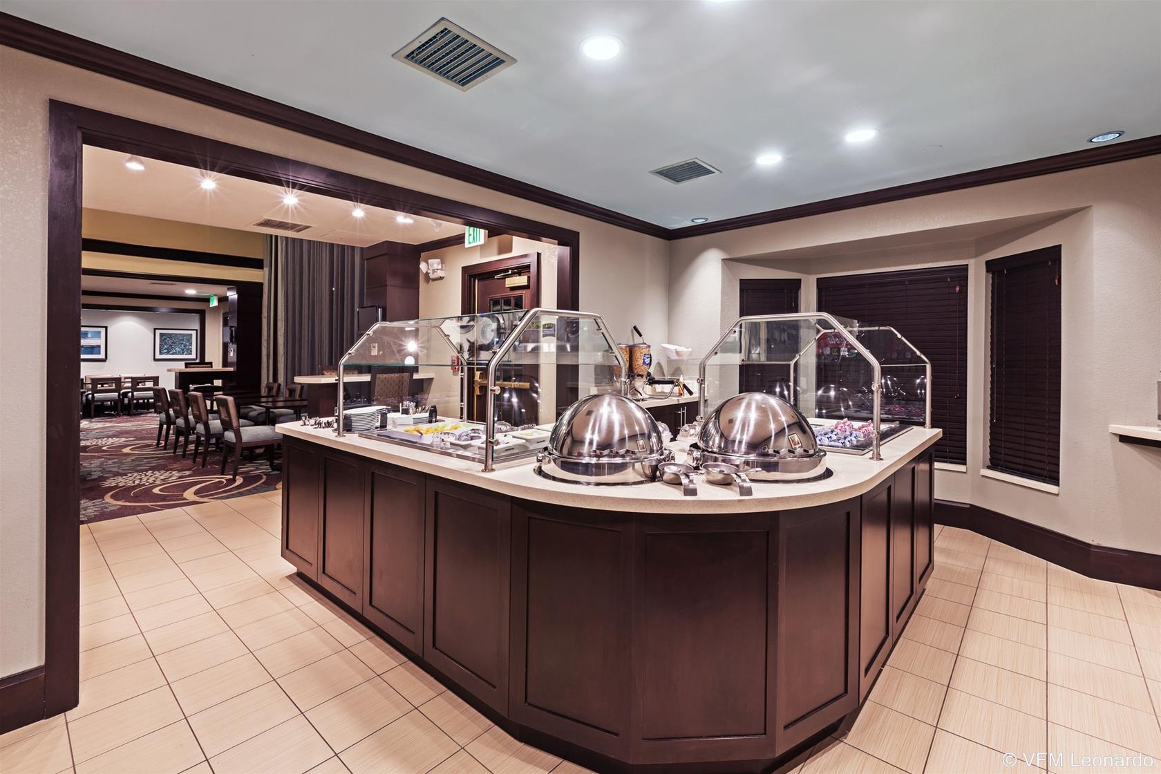 Staybridge Suites Tulsa - Woodland Hills