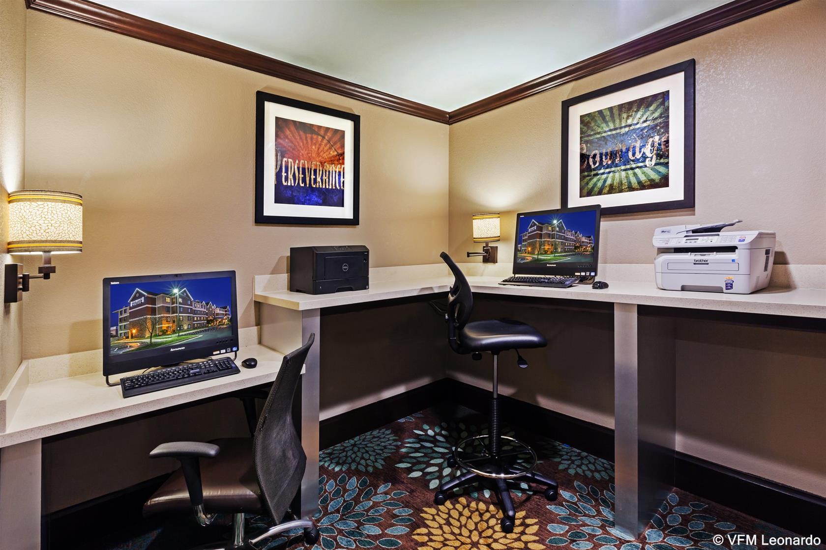 Staybridge Suites Tulsa - Woodland Hills