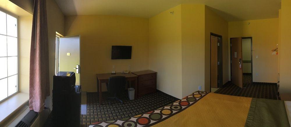 SureStay Plus Hotel by Best Western Tulsa East