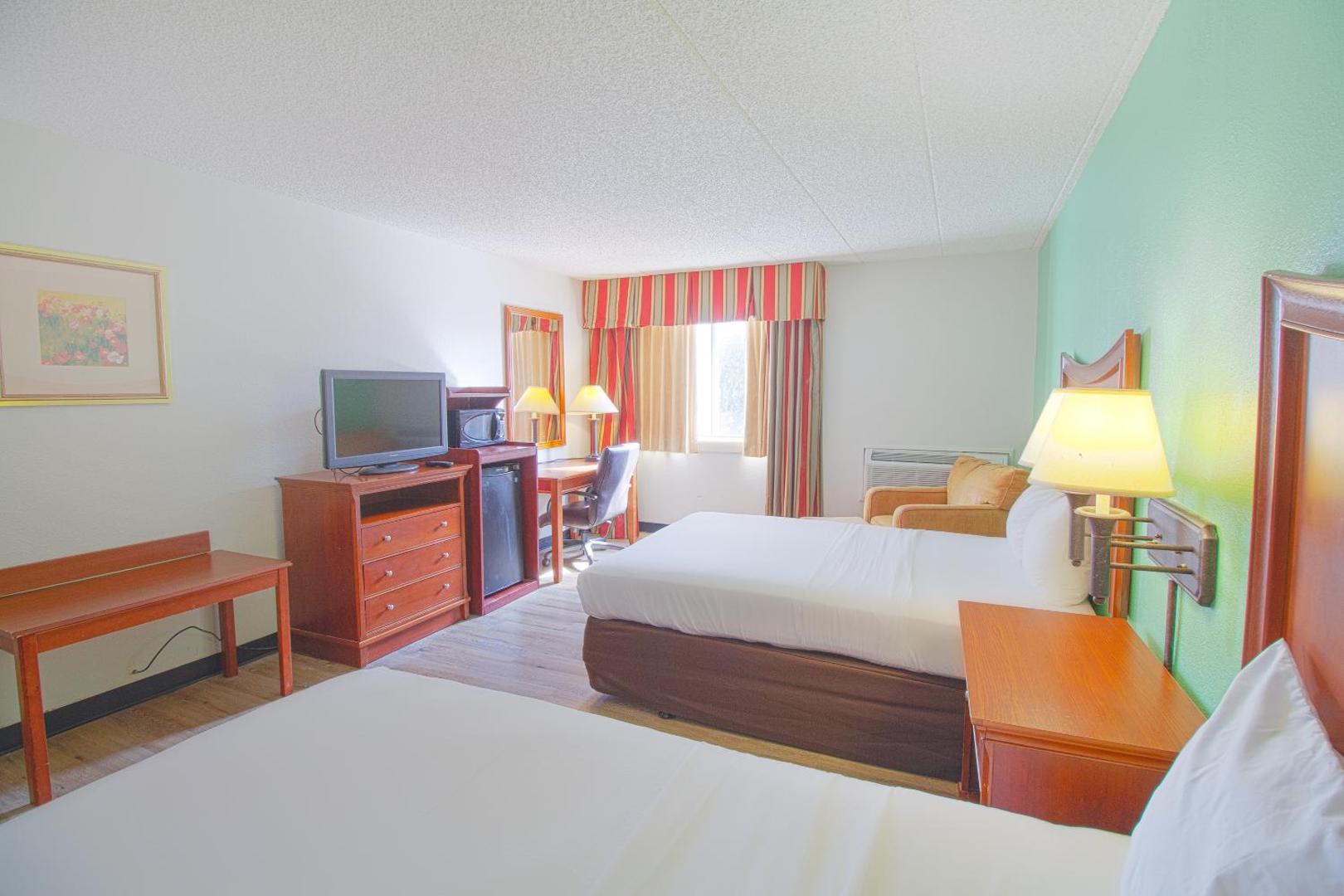 Tulsa Square Hotel Central, I-44 by OYO