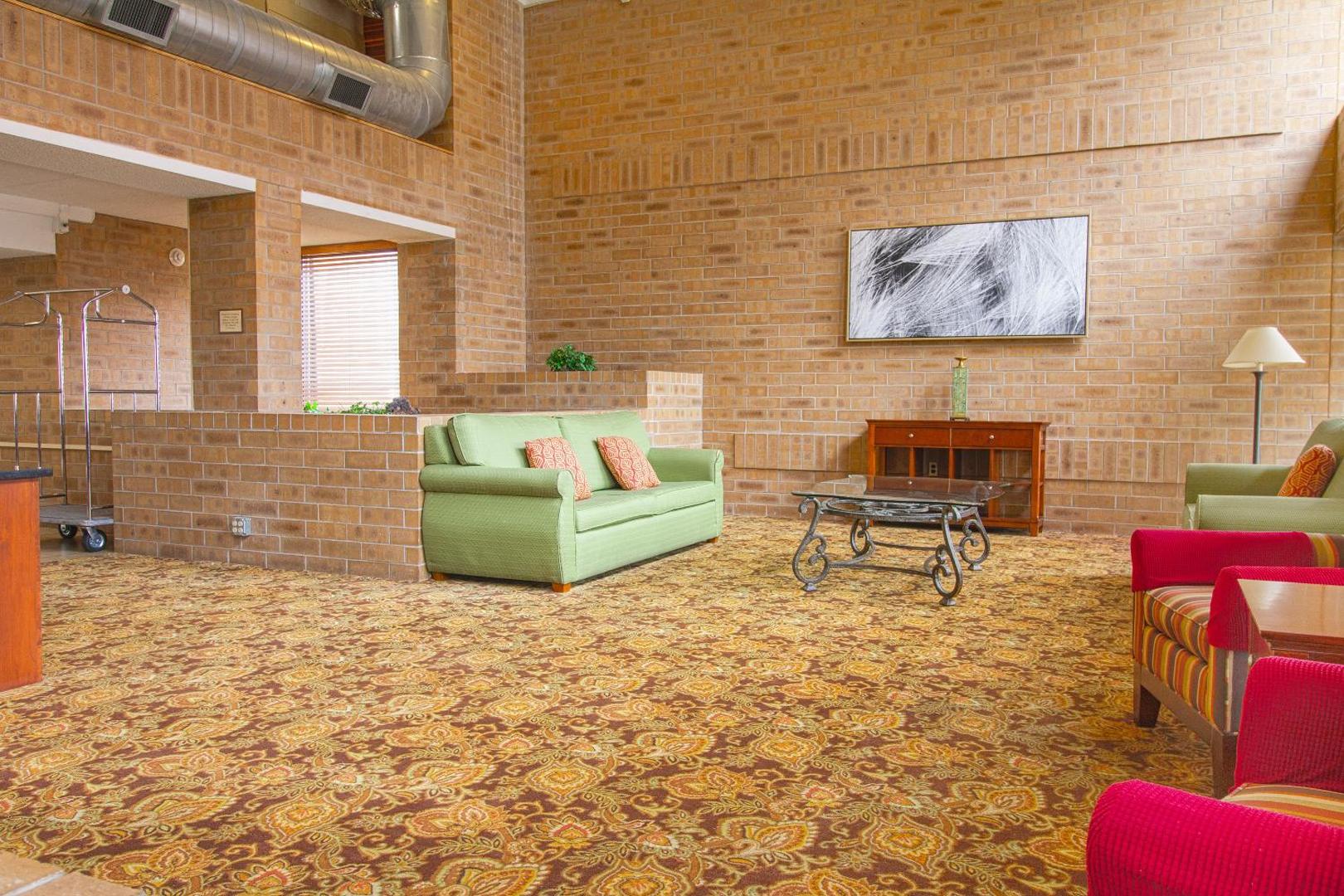 Tulsa Square Hotel Central, I-44 by OYO