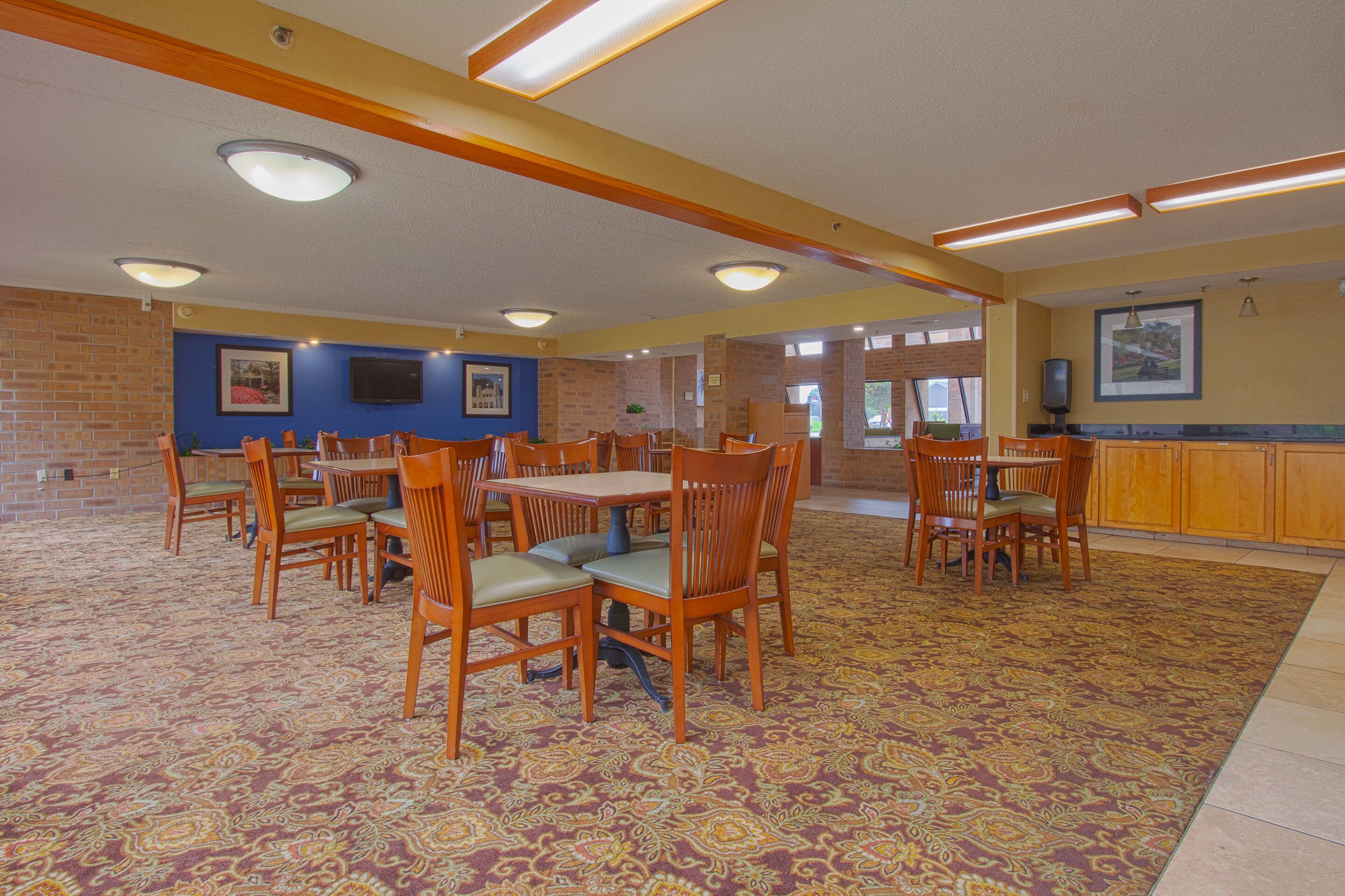 Tulsa Square Hotel Central, I-44 by OYO