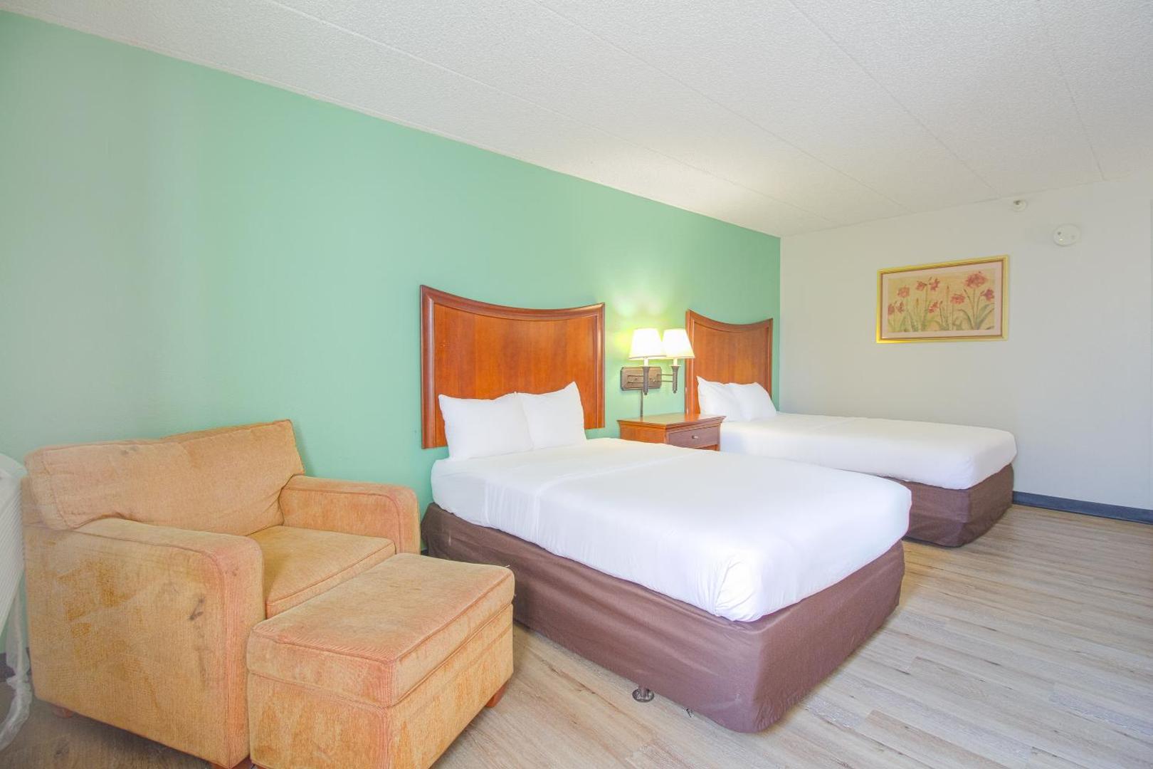 Tulsa Square Hotel Central, I-44 by OYO