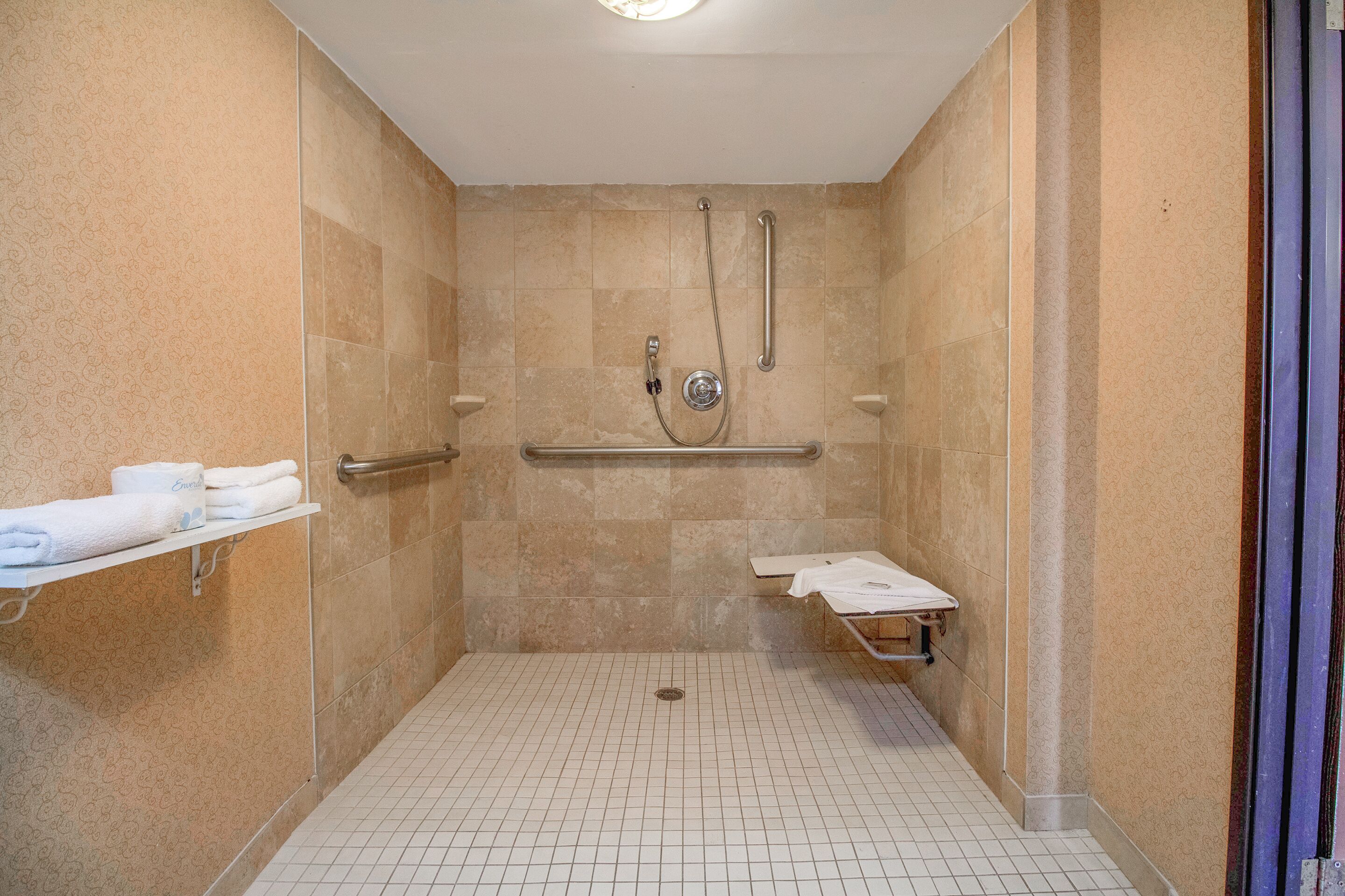 Tulsa Square Hotel Central, I-44 by OYO