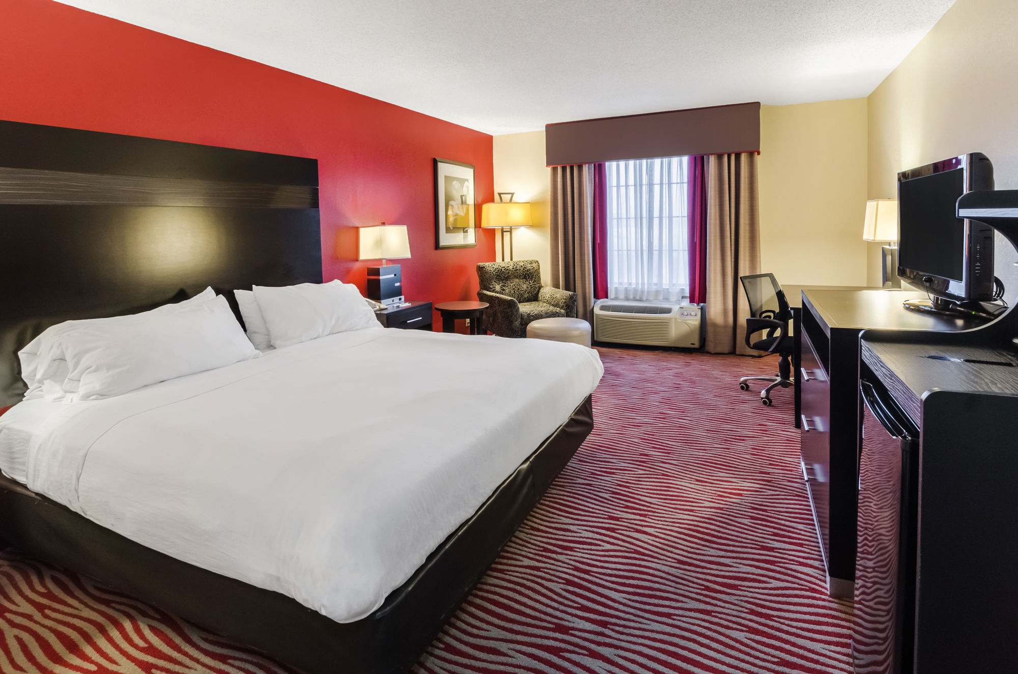 Holiday Inn Express & Suites Vinita