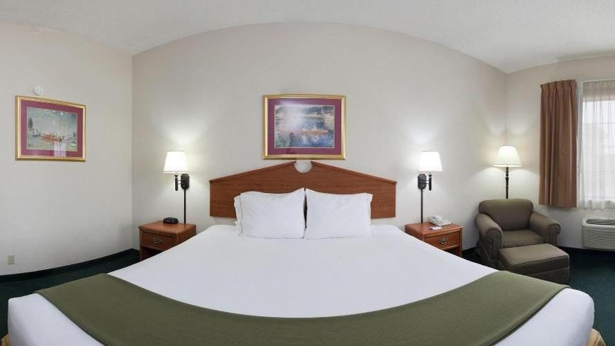 Holiday Inn Express & Suites Vinita