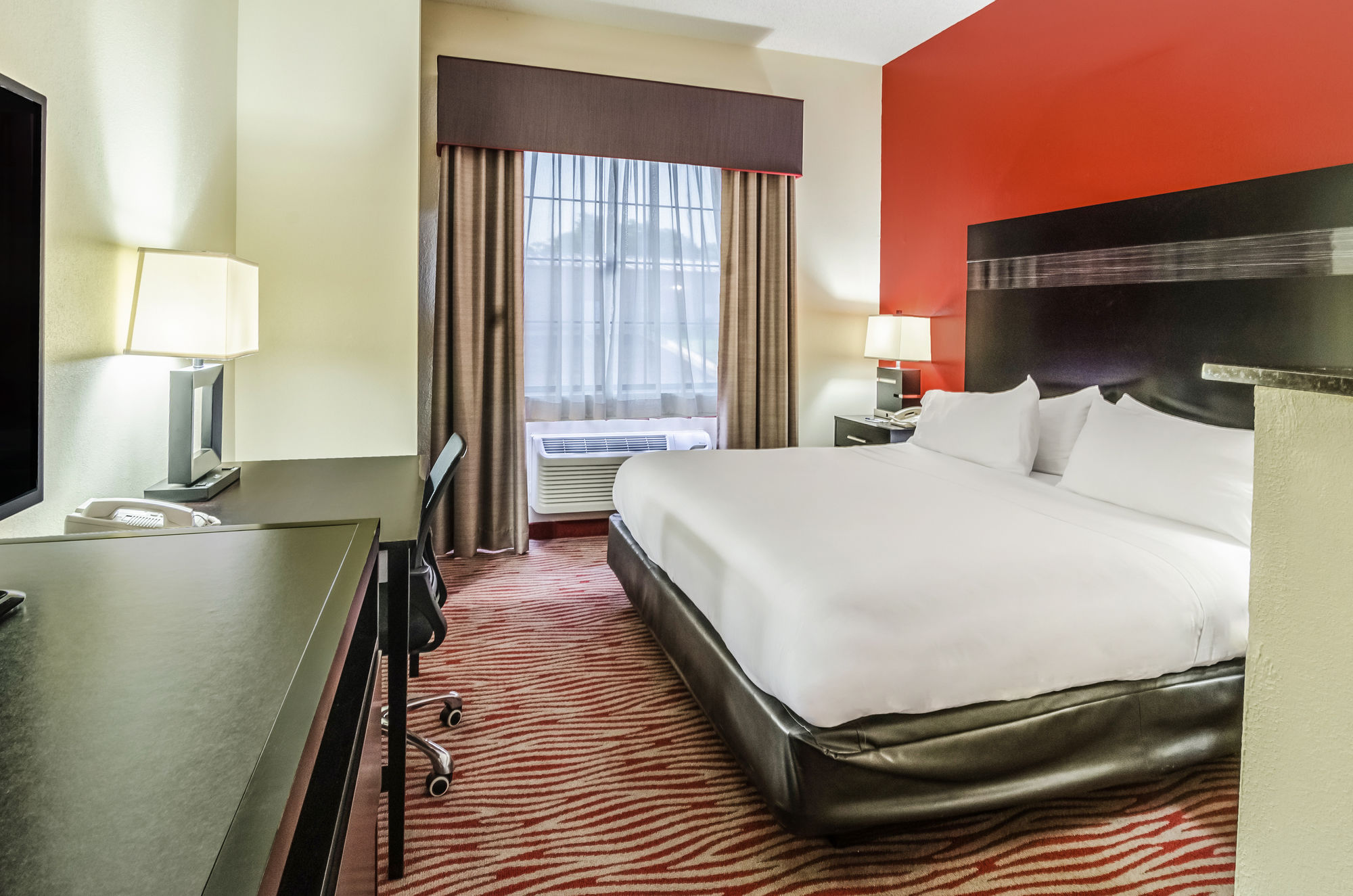 Holiday Inn Express & Suites Vinita