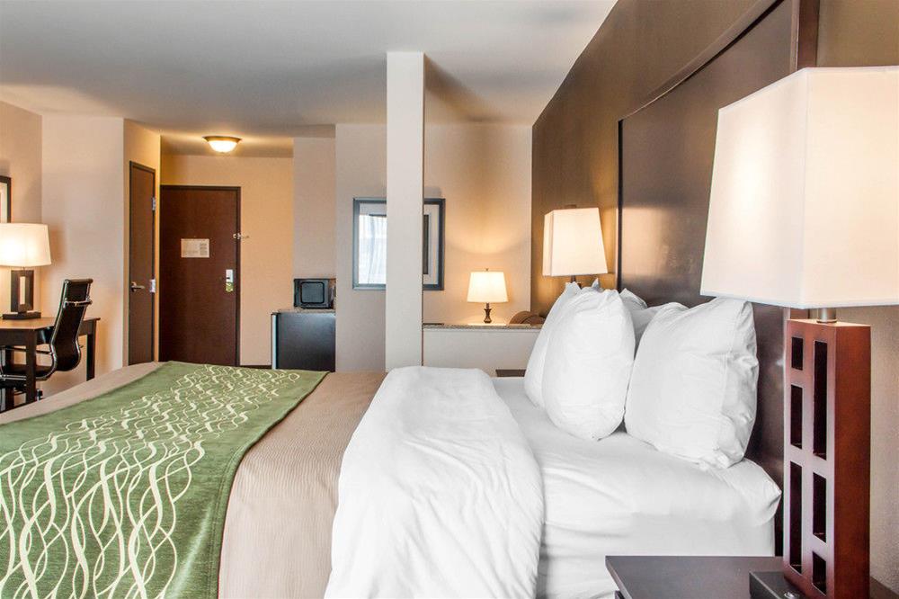 Comfort Inn & Suites