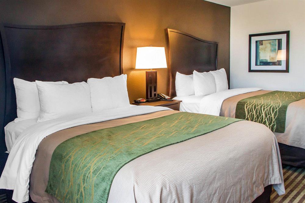 Comfort Inn & Suites