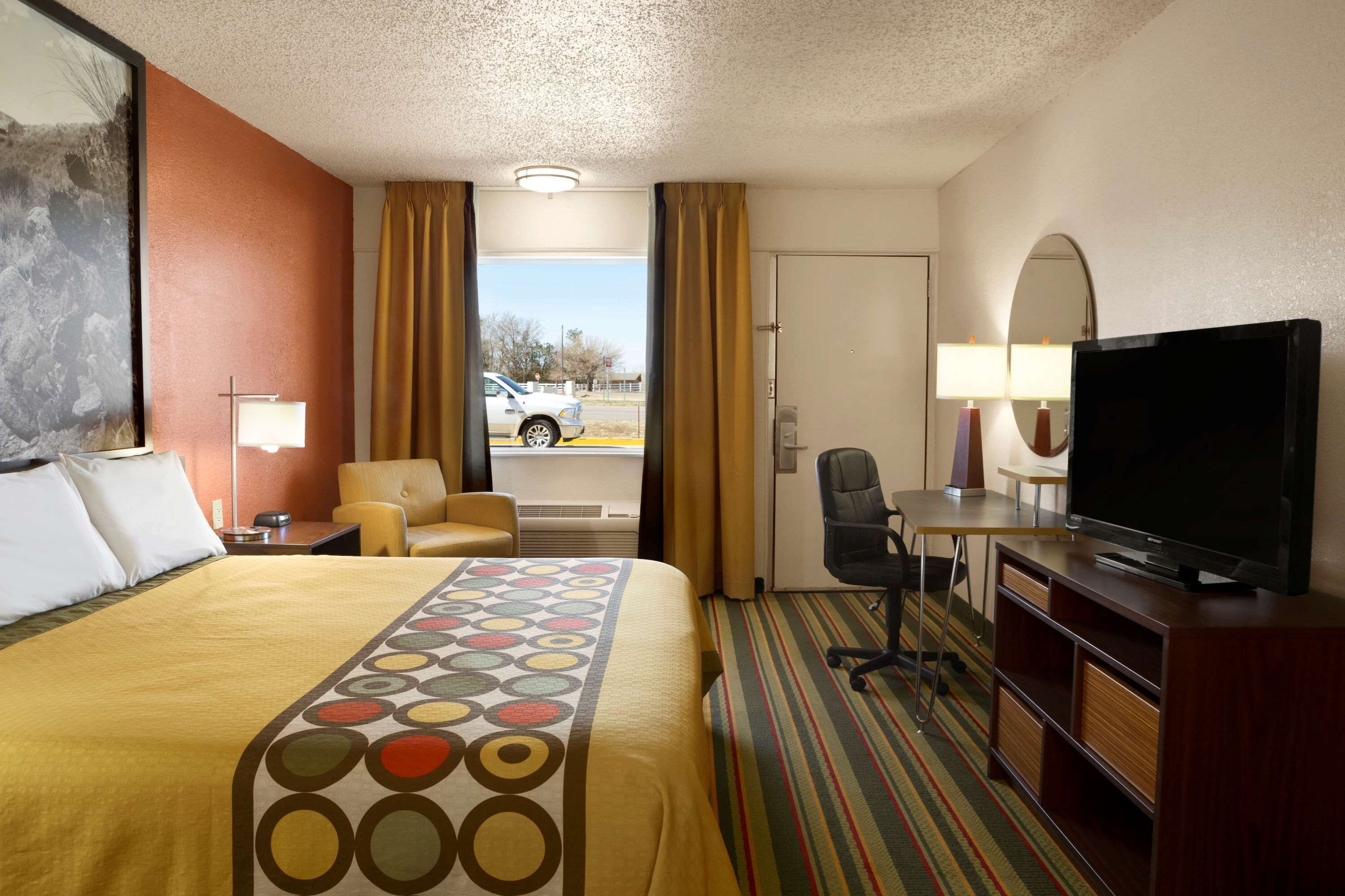 Super 8 by Wyndham Woodward