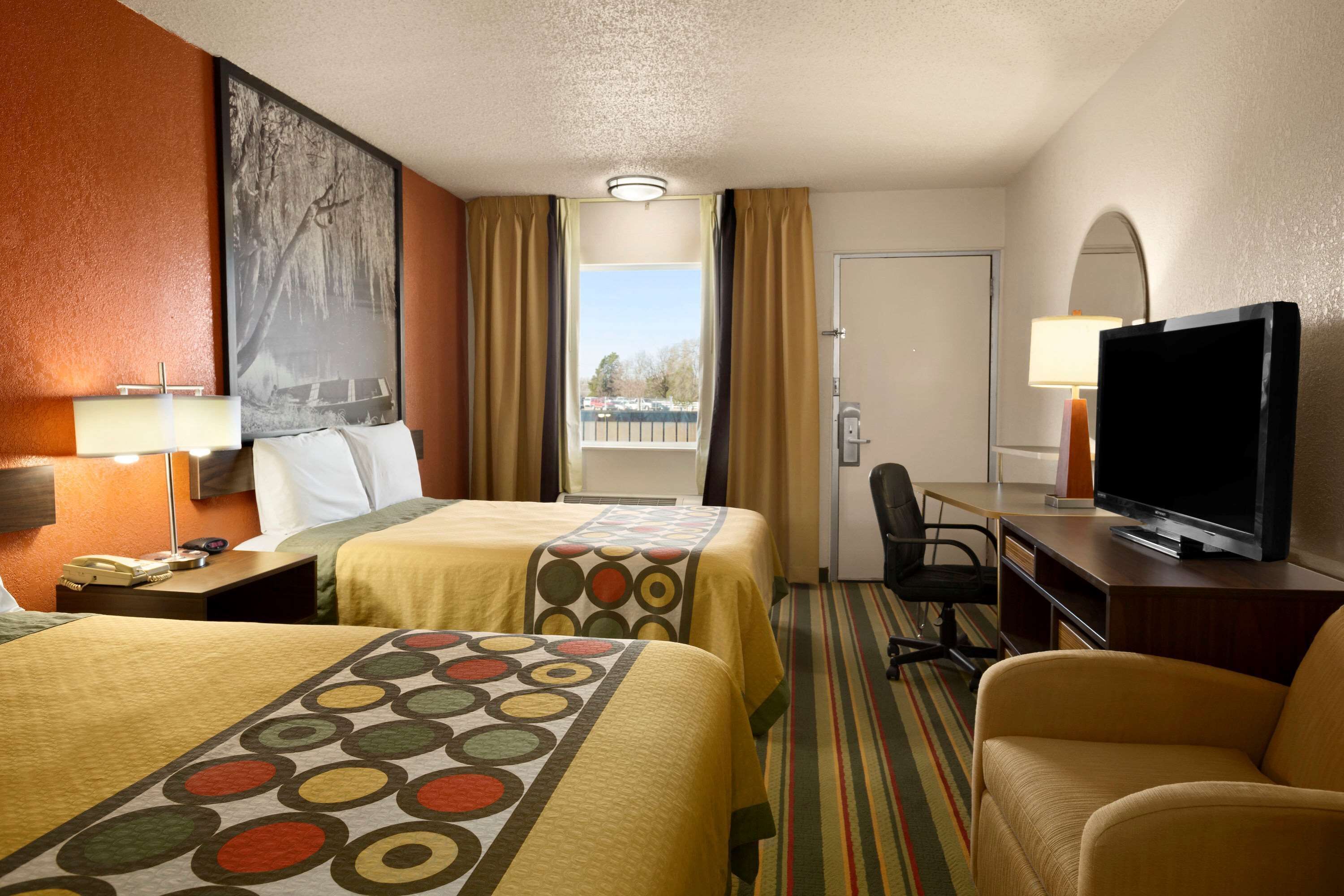 Super 8 by Wyndham Woodward