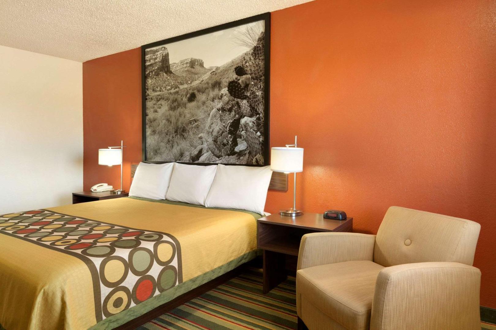Super 8 by Wyndham Woodward