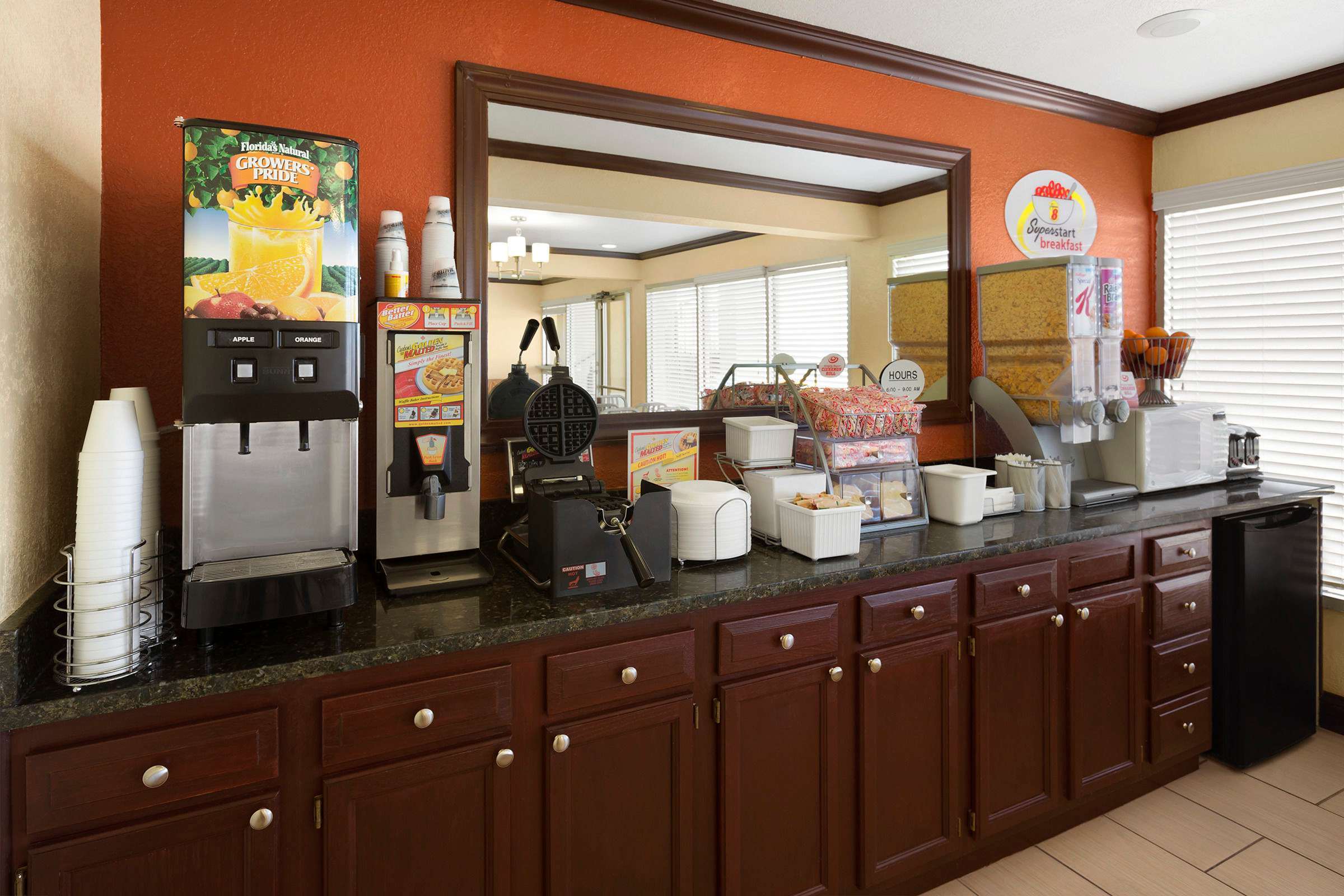 Super 8 by Wyndham Woodward