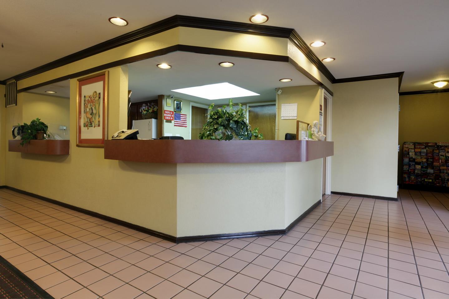 Americas Best Value Inn & Suites Yukon Oklahoma City