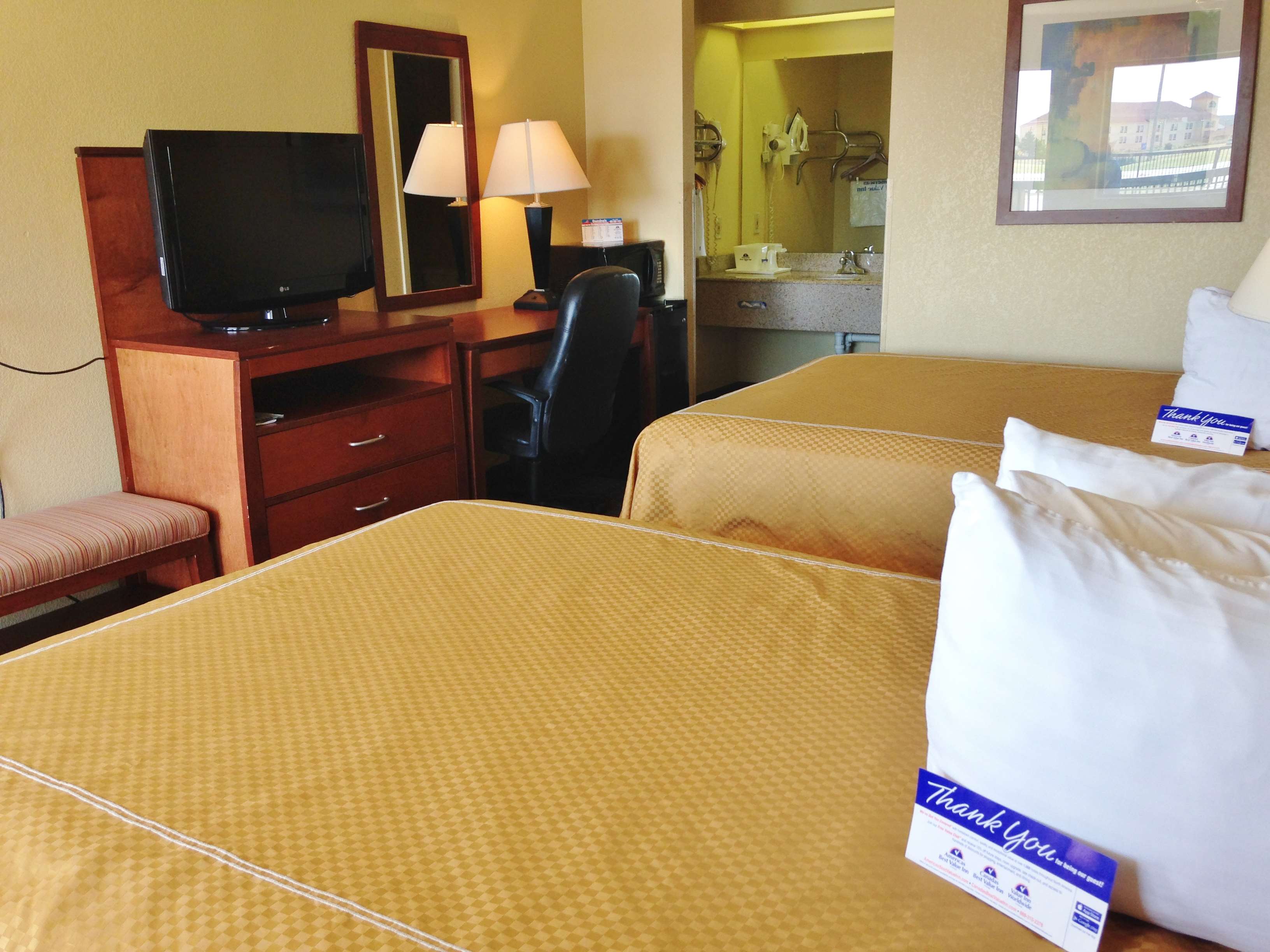 Americas Best Value Inn & Suites Yukon Oklahoma City