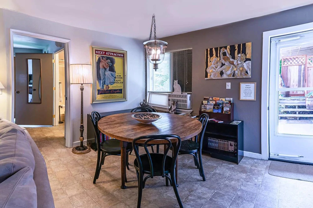 Art & Garden Cottage