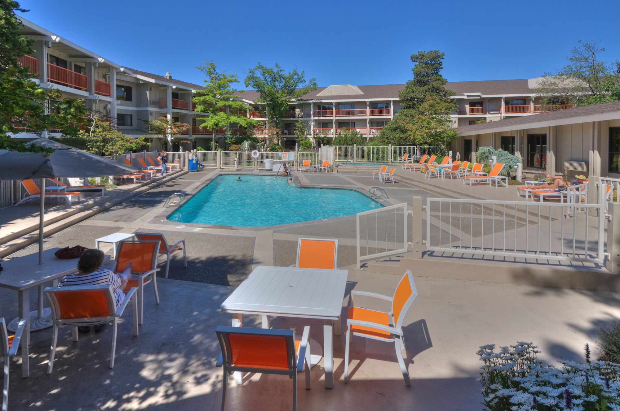 Ashland Hills Hotel & Suites