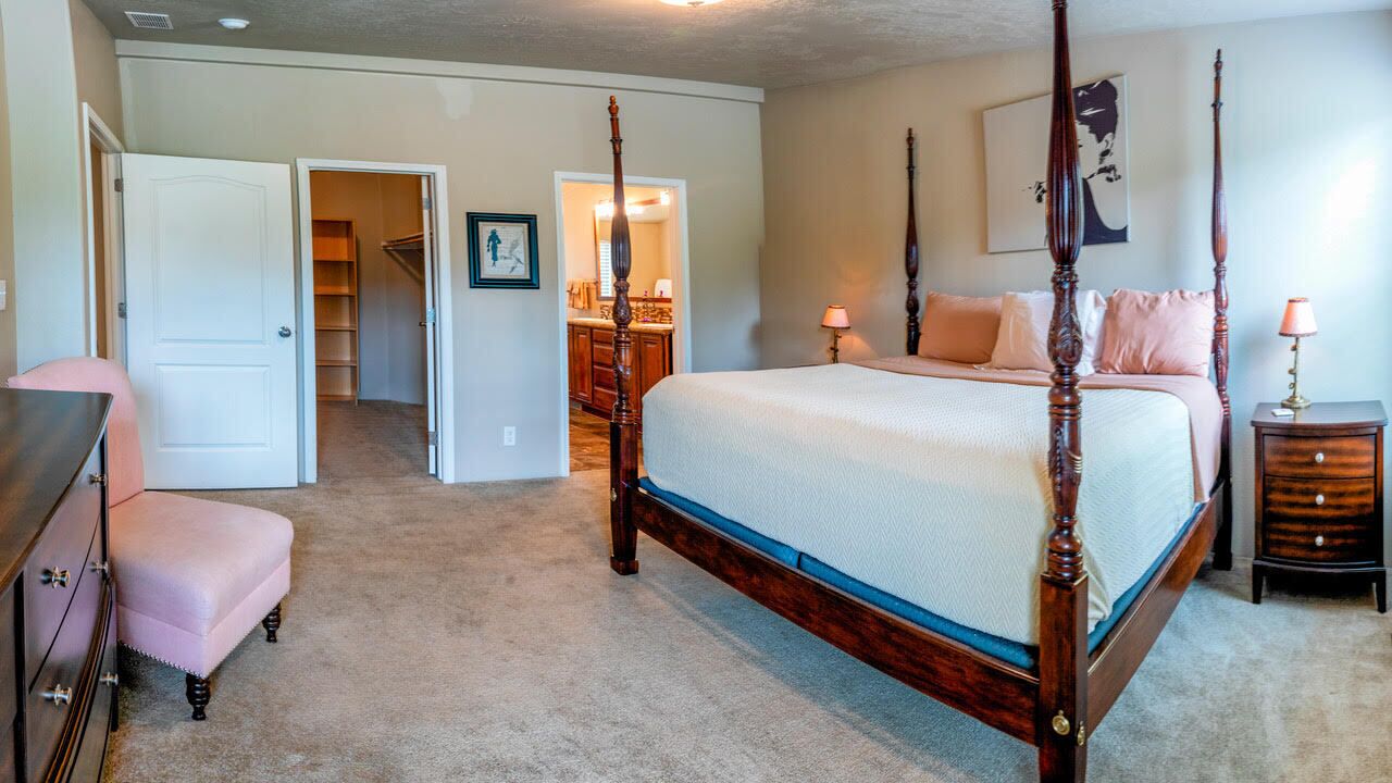 Callahan's Lodge and Restaurant