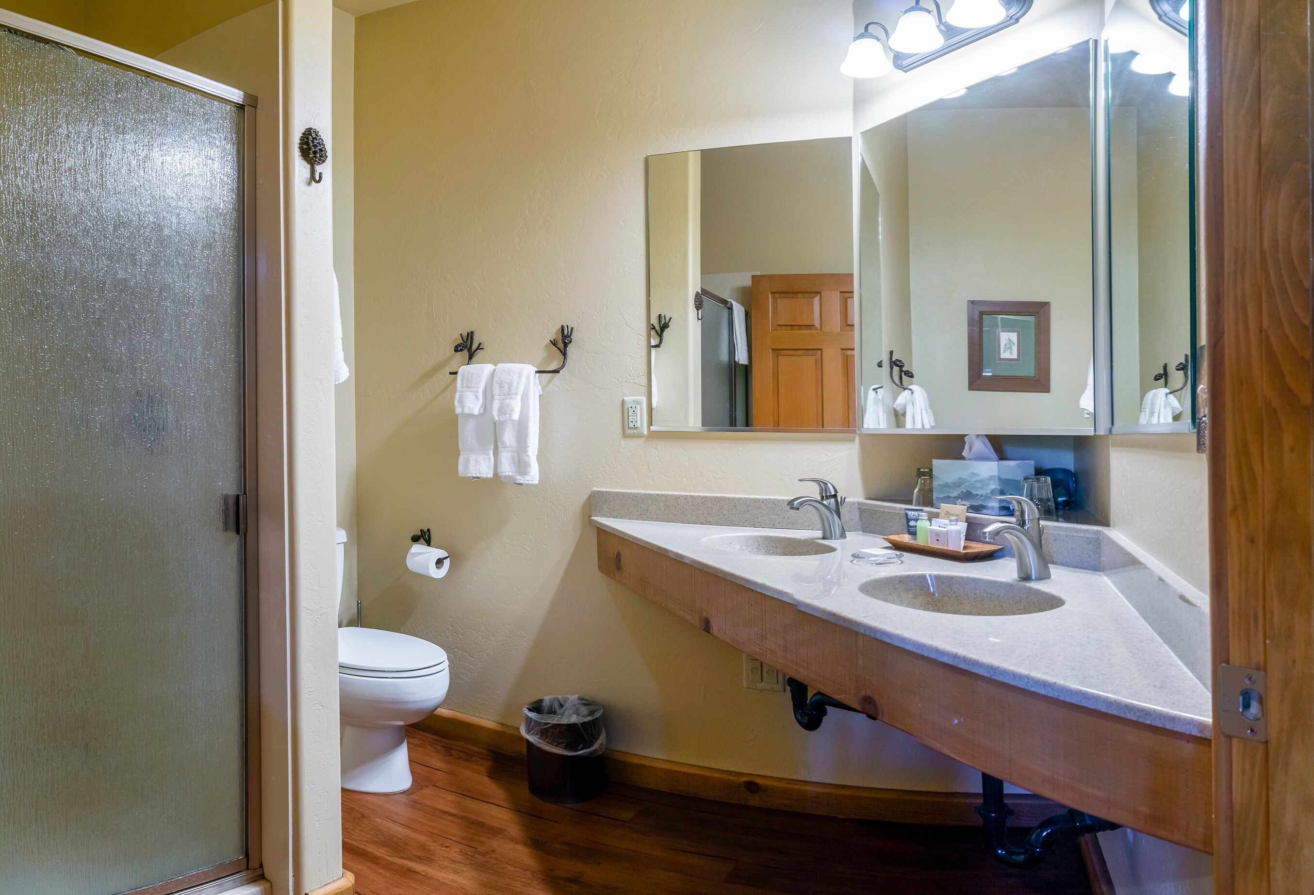 Callahan's Lodge and Restaurant