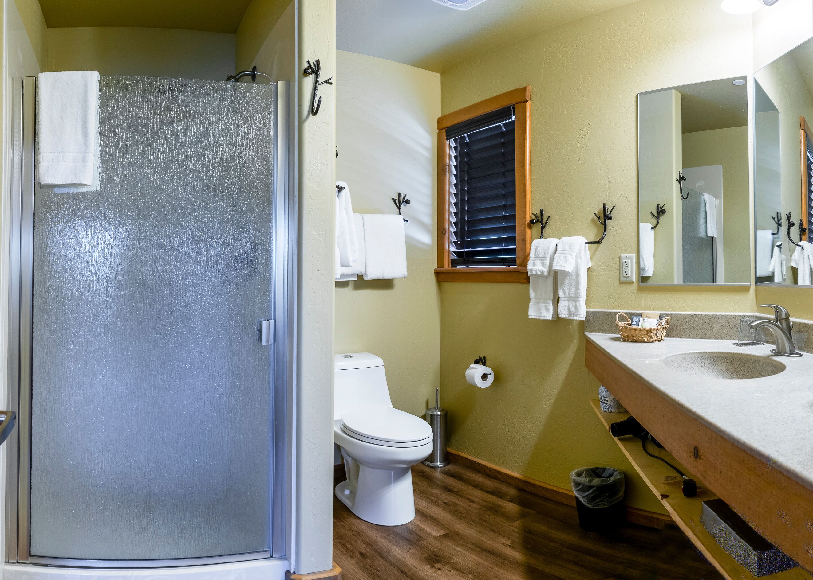 Callahan's Lodge and Restaurant