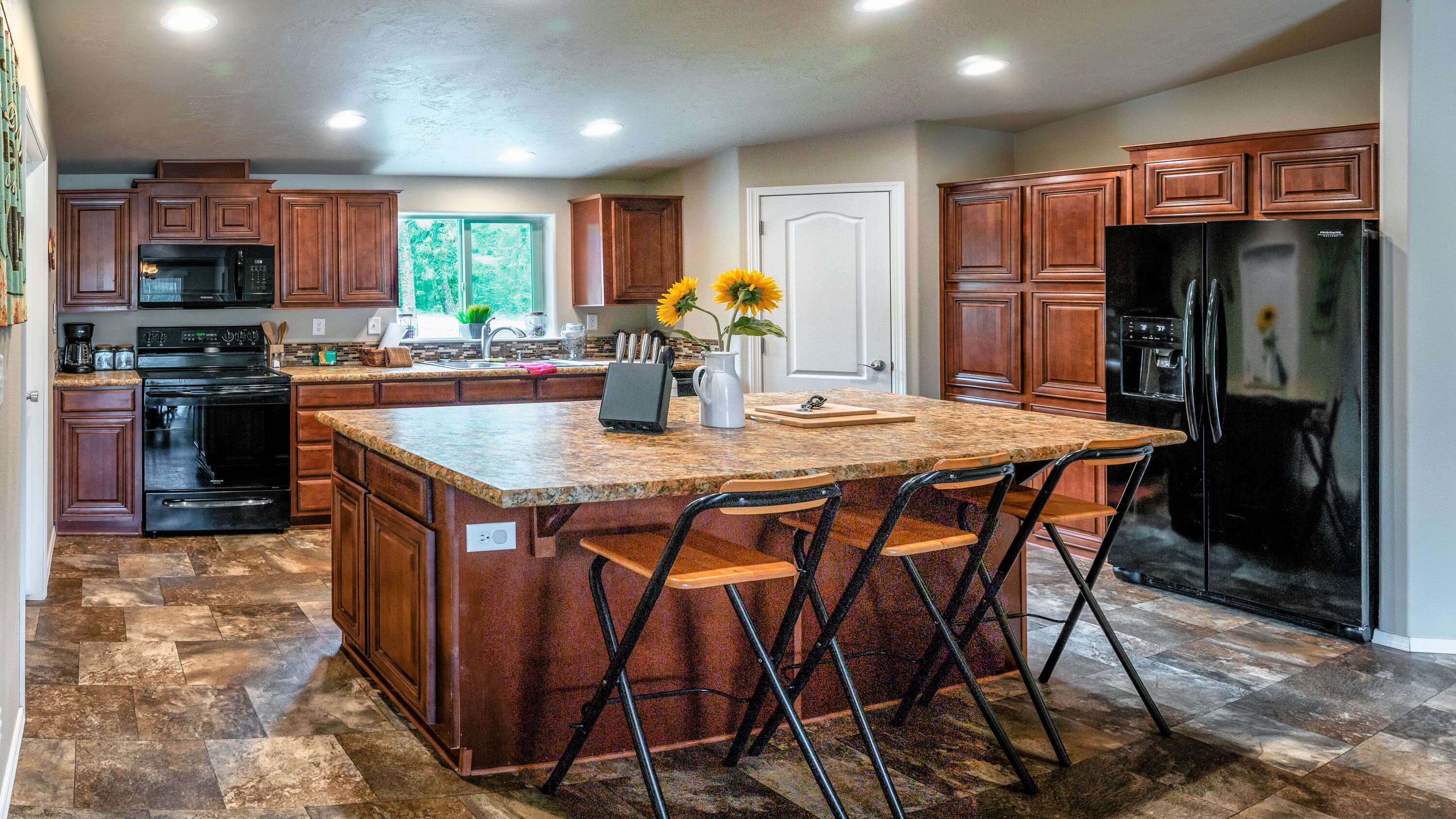 Callahan's Lodge and Restaurant