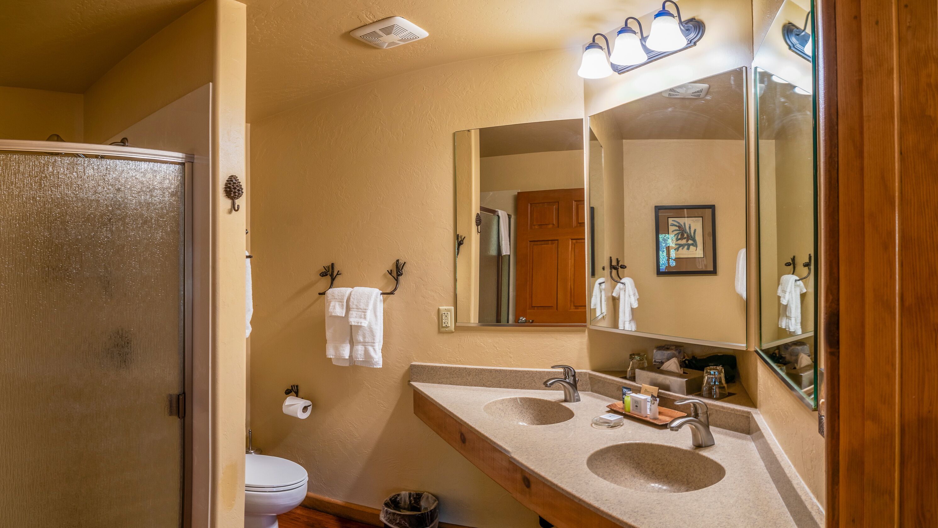 Callahan's Lodge and Restaurant