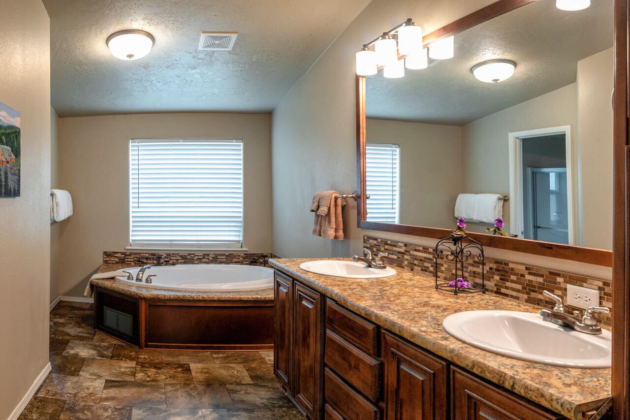 Callahan's Lodge and Restaurant