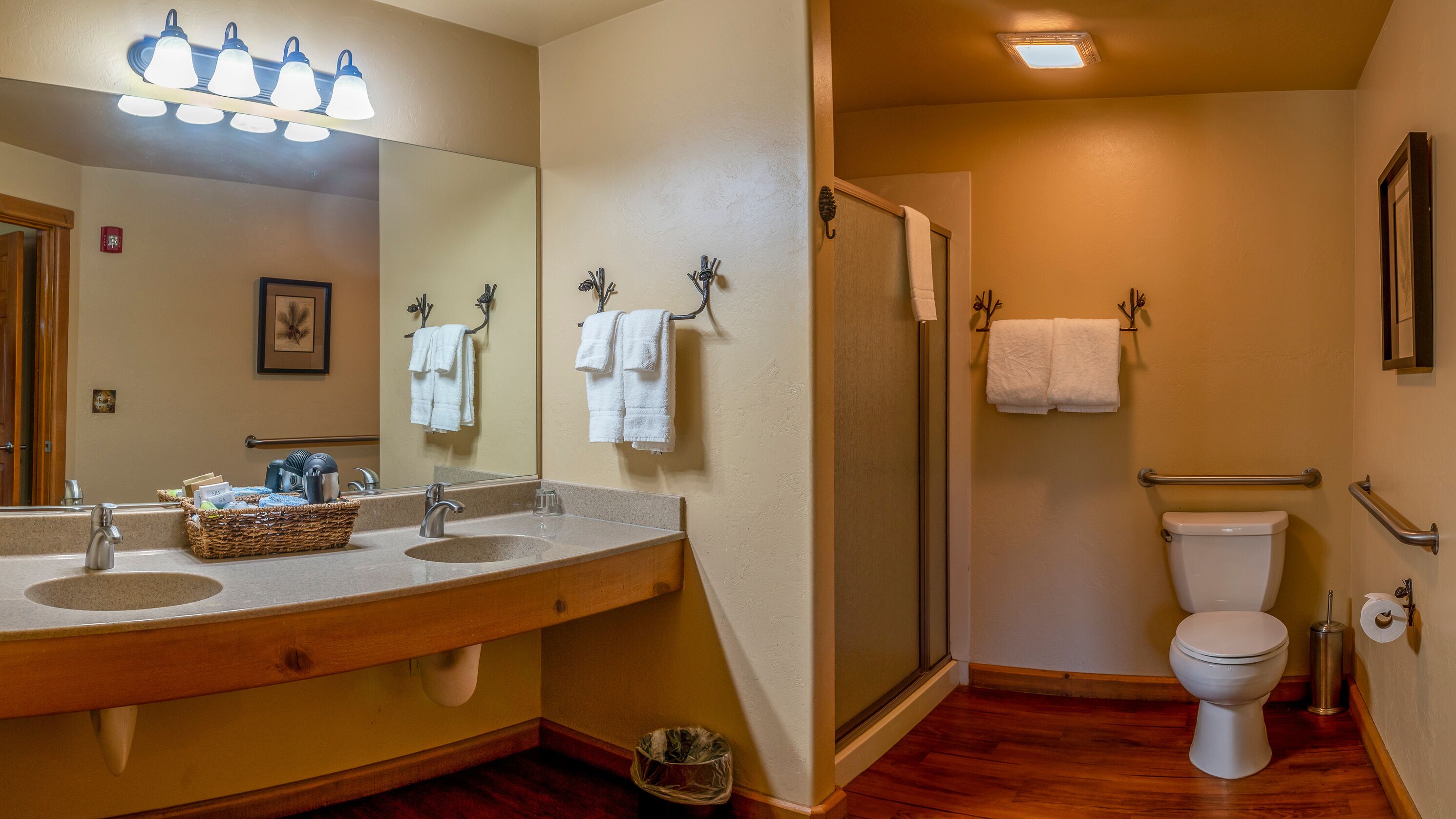 Callahan's Lodge and Restaurant